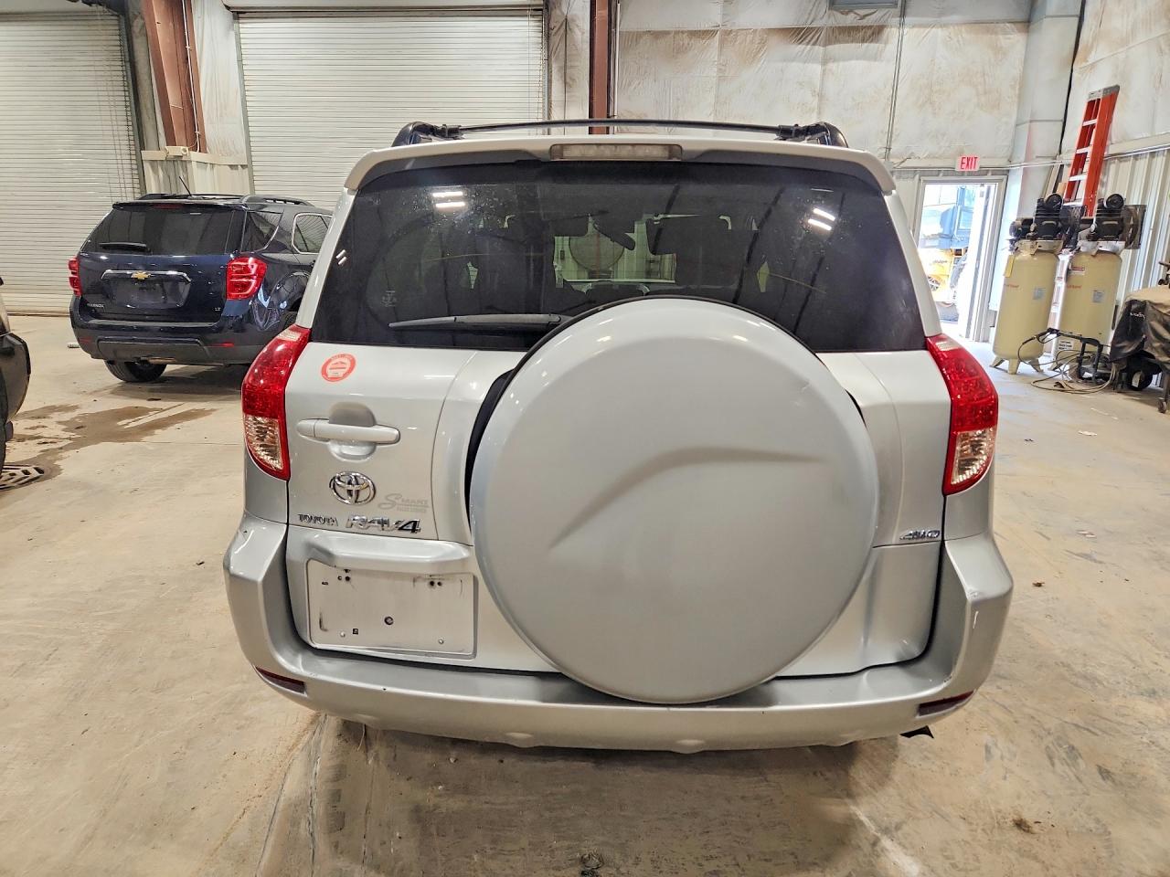 2007 Toyota Rav4 Sport Silver vin: JTMBD32V275116613