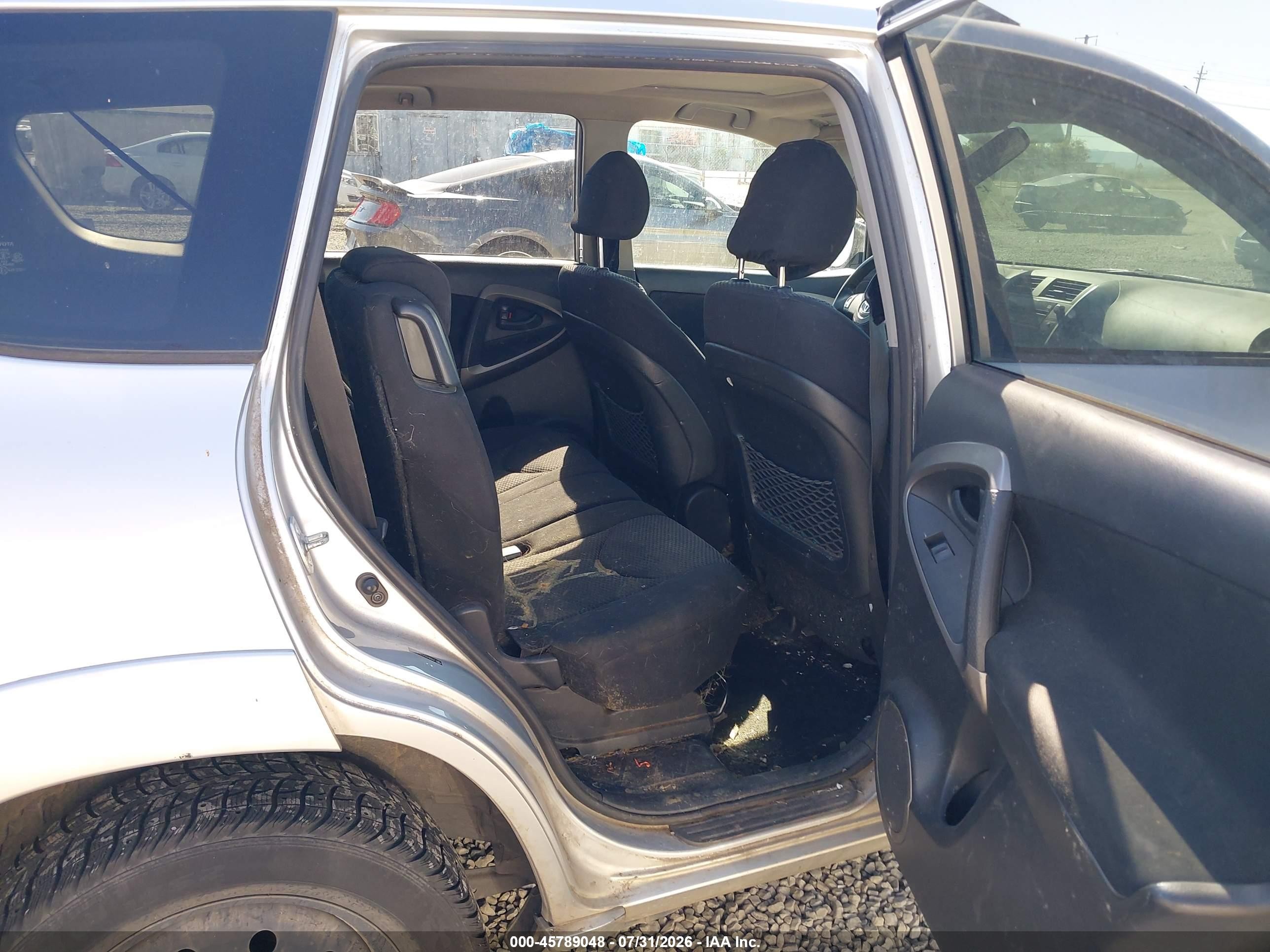 2007 Toyota Rav4 Sport Silver vin: JTMBD32V276053085