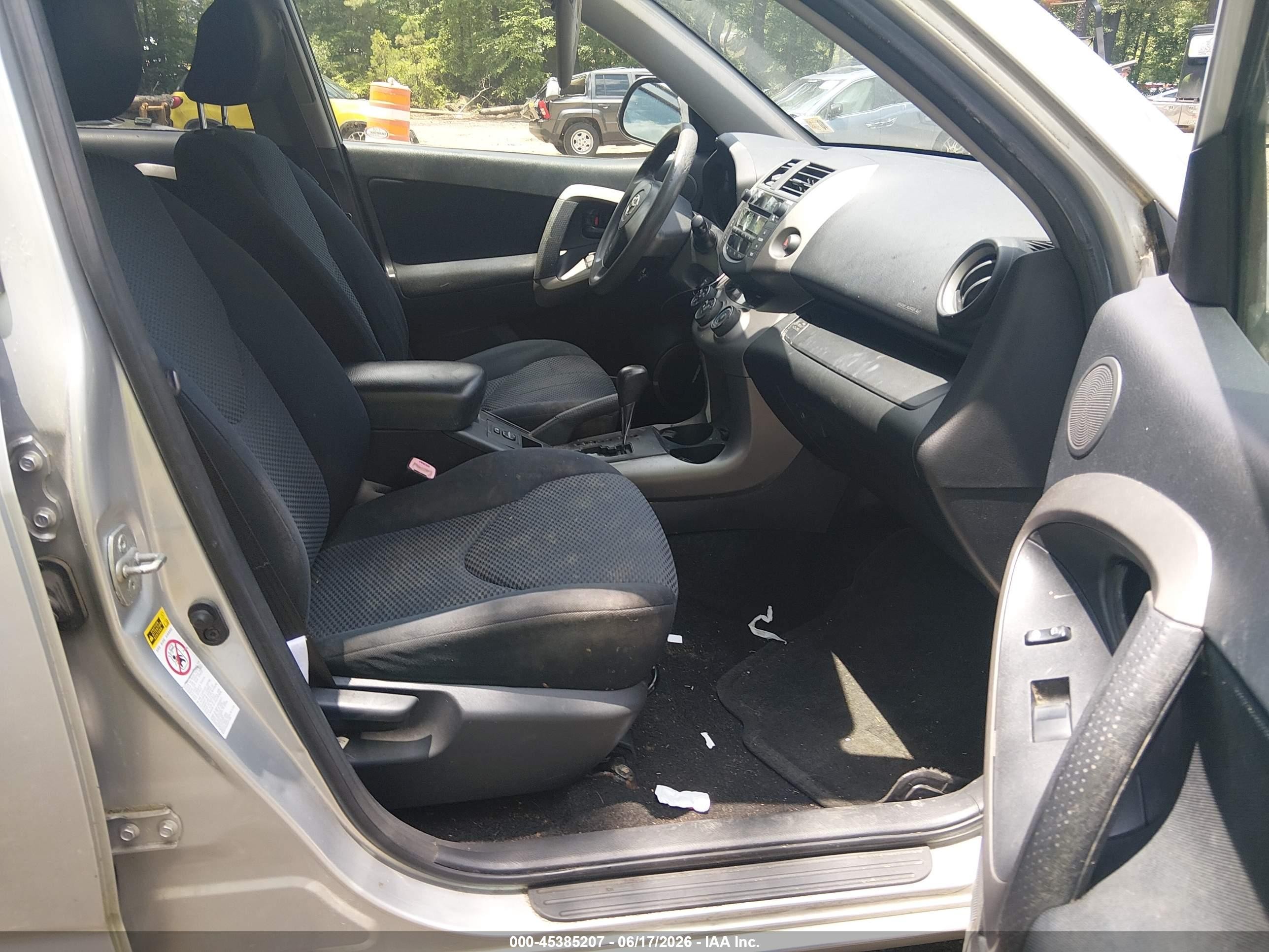 2008 Toyota Rav4 Sport Silver vin: JTMBD32V286071491