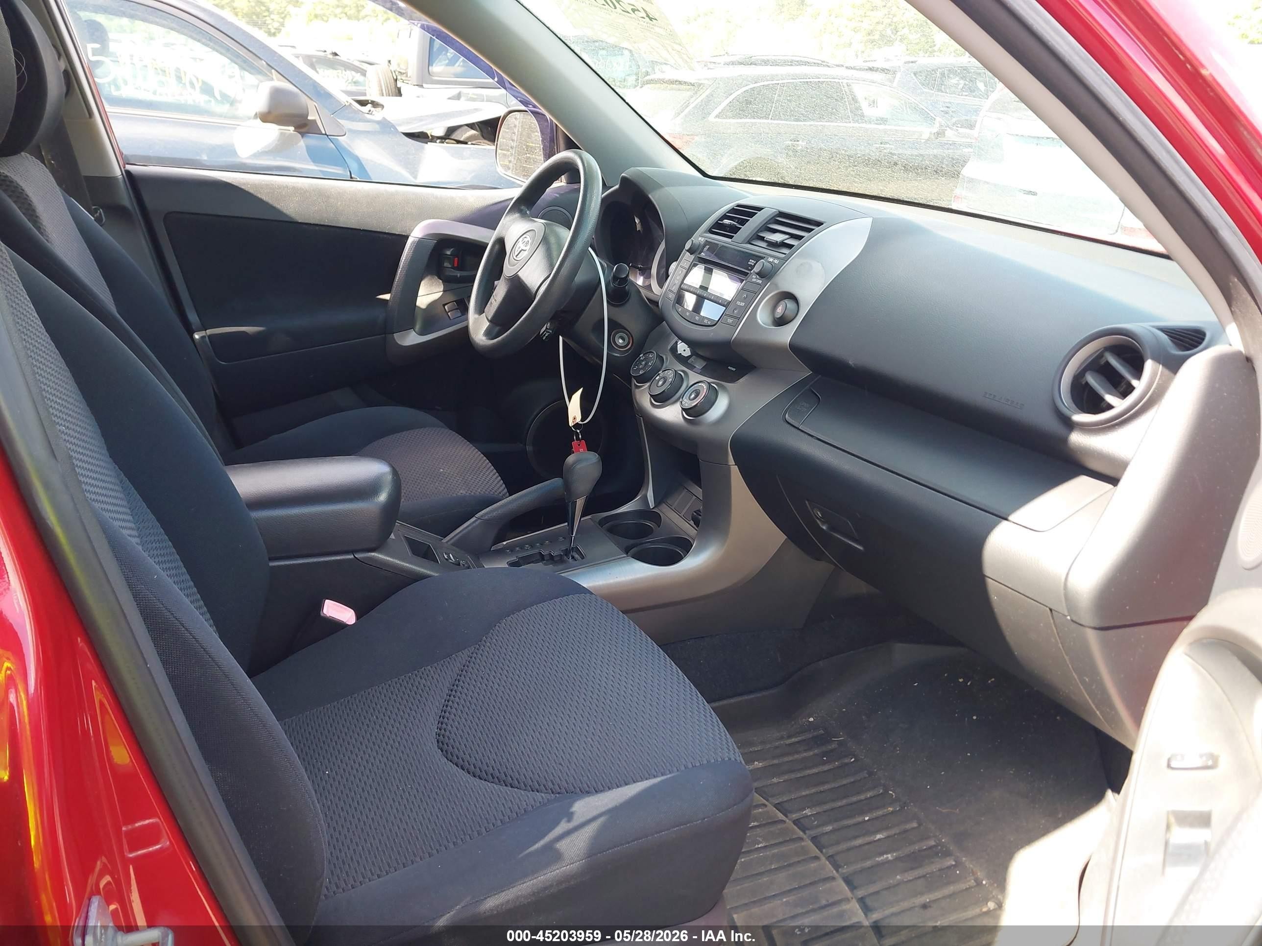 2007 Toyota Rav4 Sport Red vin: JTMBD32V376032584