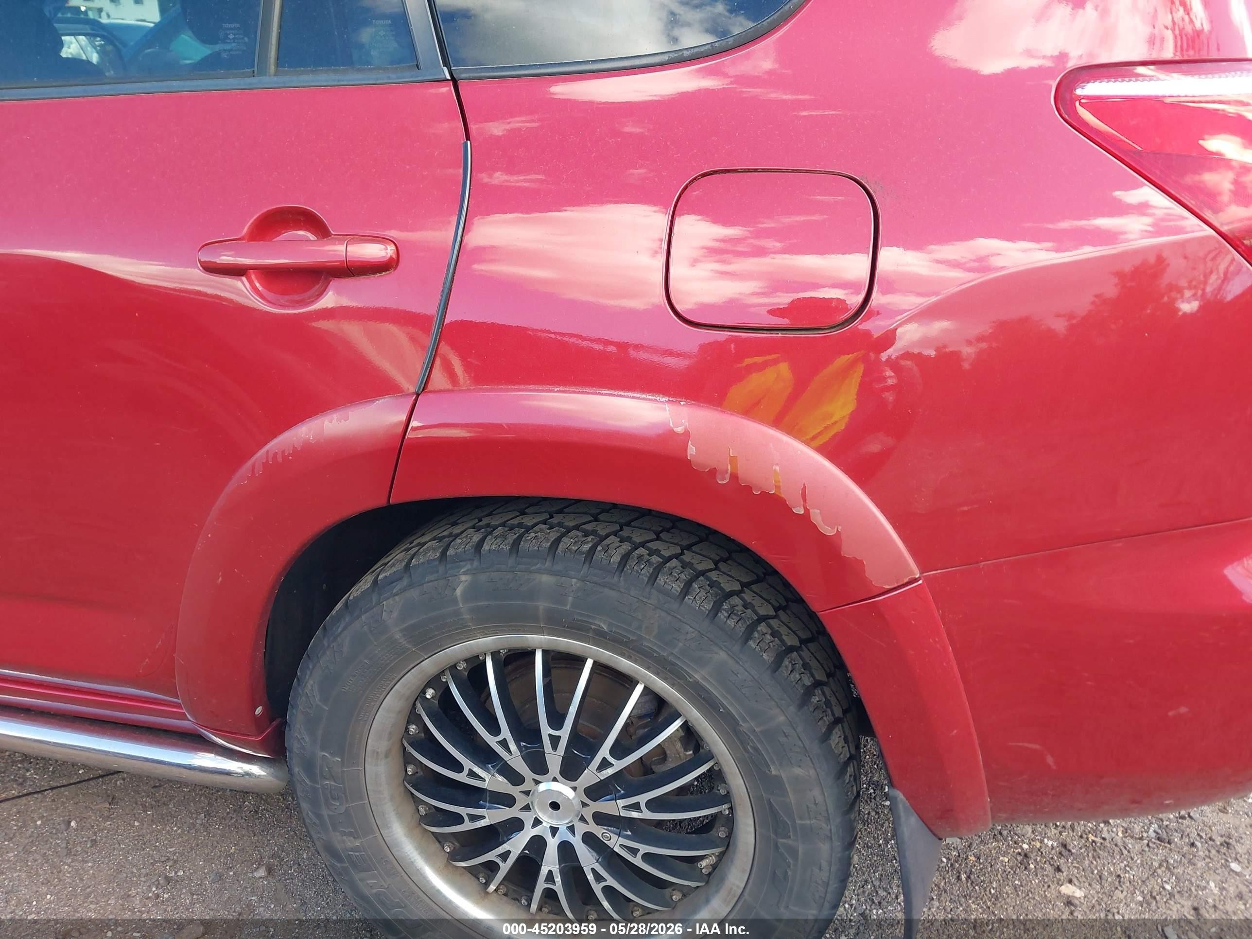 2007 Toyota Rav4 Sport Red vin: JTMBD32V376032584