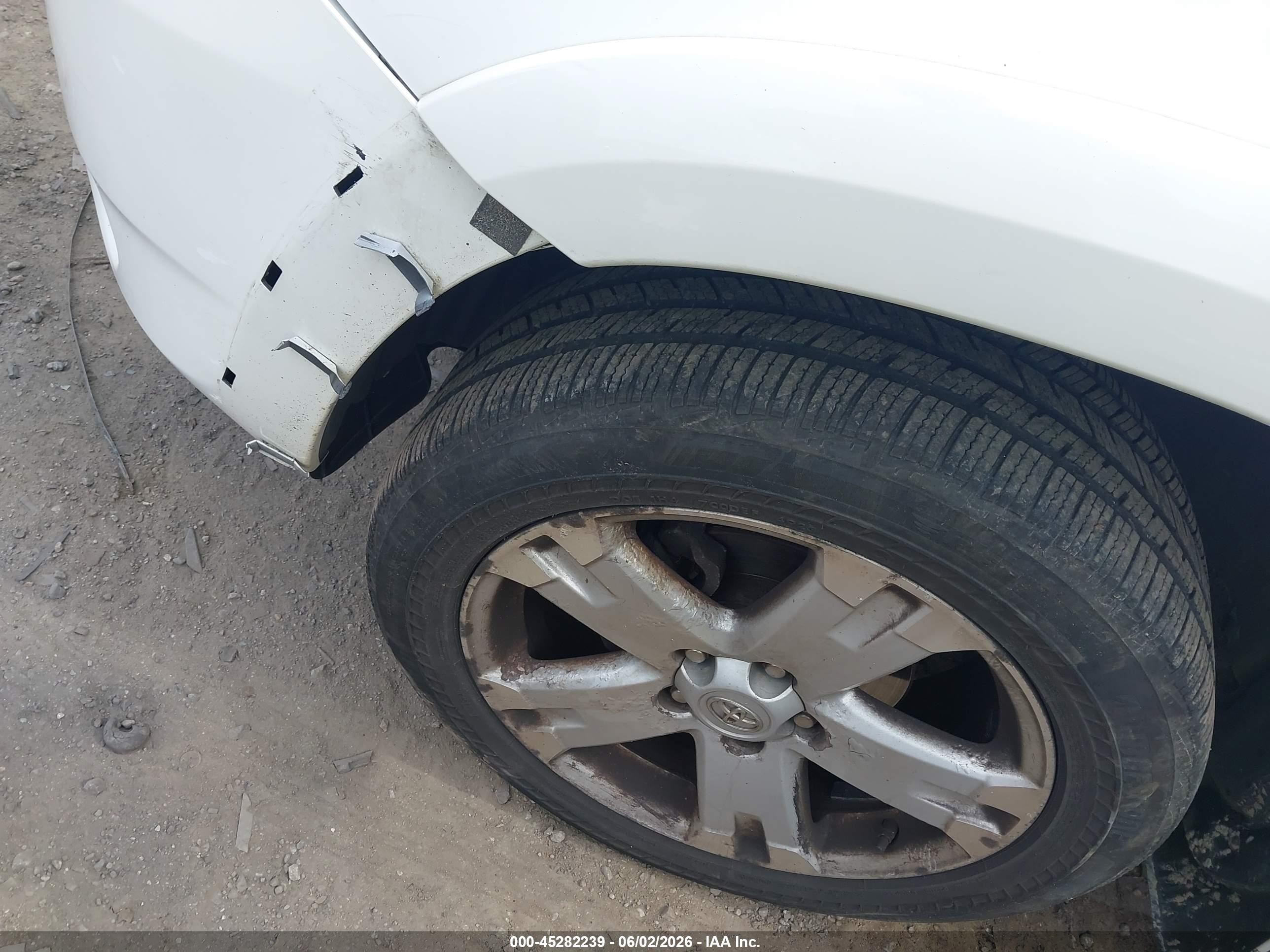 2007 Toyota Rav4 Sport White vin: JTMBD32V376051507