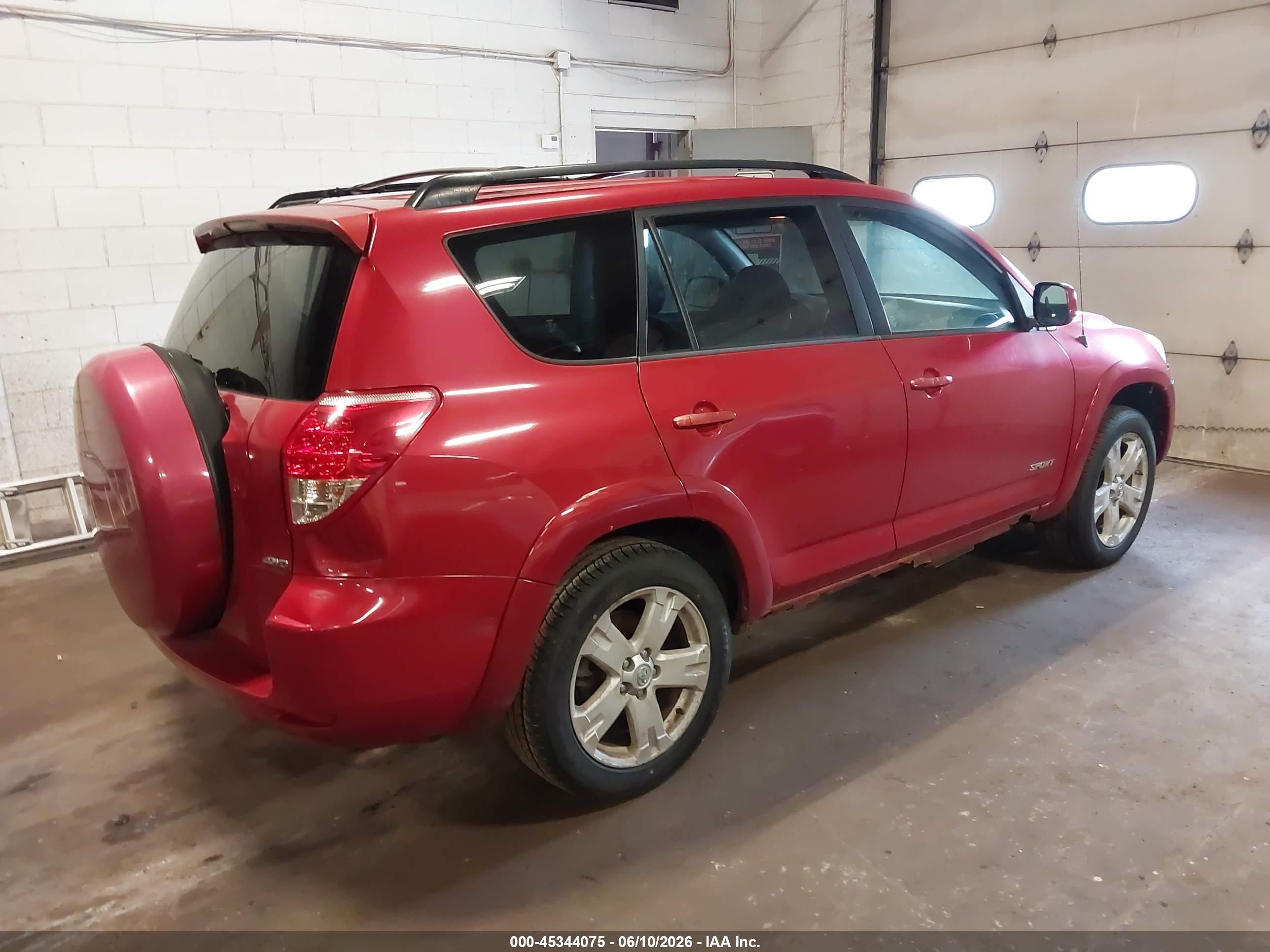 2007 Toyota Rav4 Sport Red vin: JTMBD32V475065227