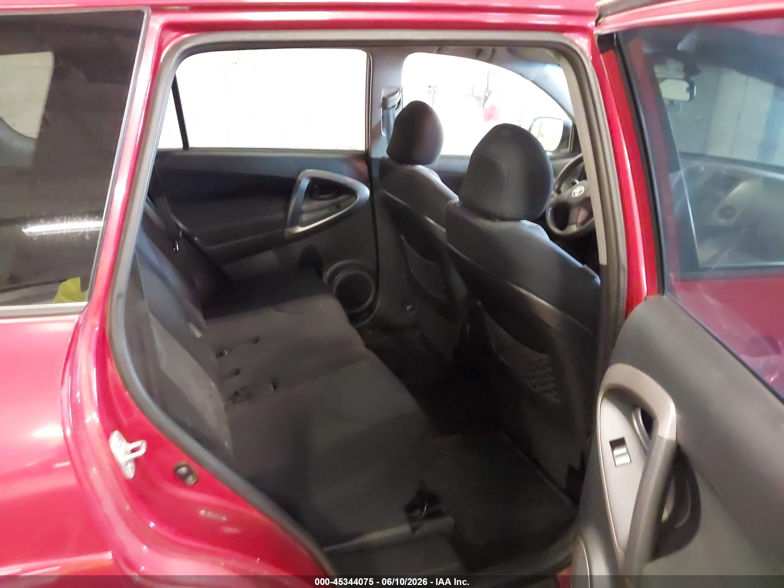 2007 Toyota Rav4 Sport Red vin: JTMBD32V475065227