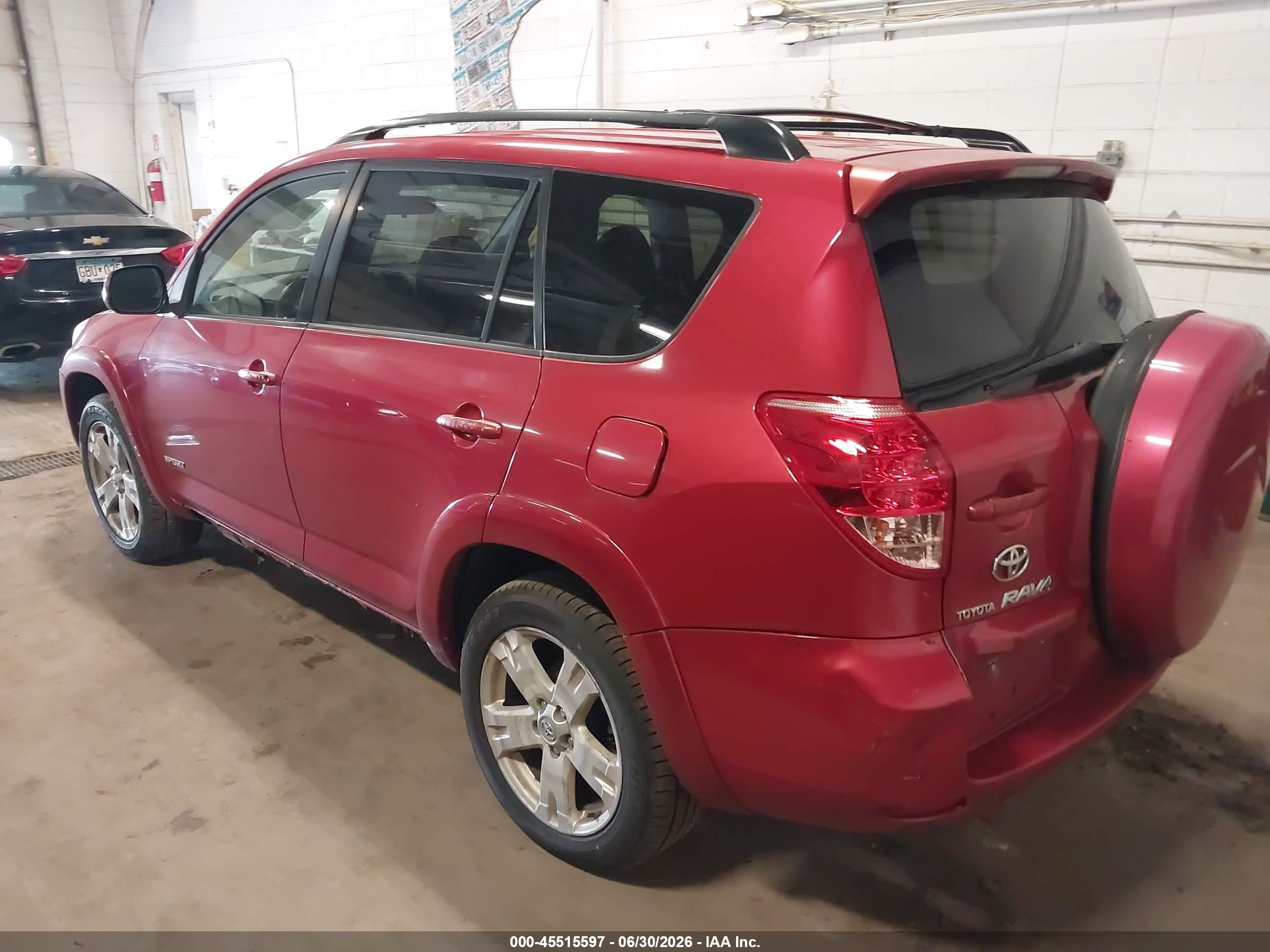 2007 Toyota Rav4 Sport Red vin: JTMBD32V475065227