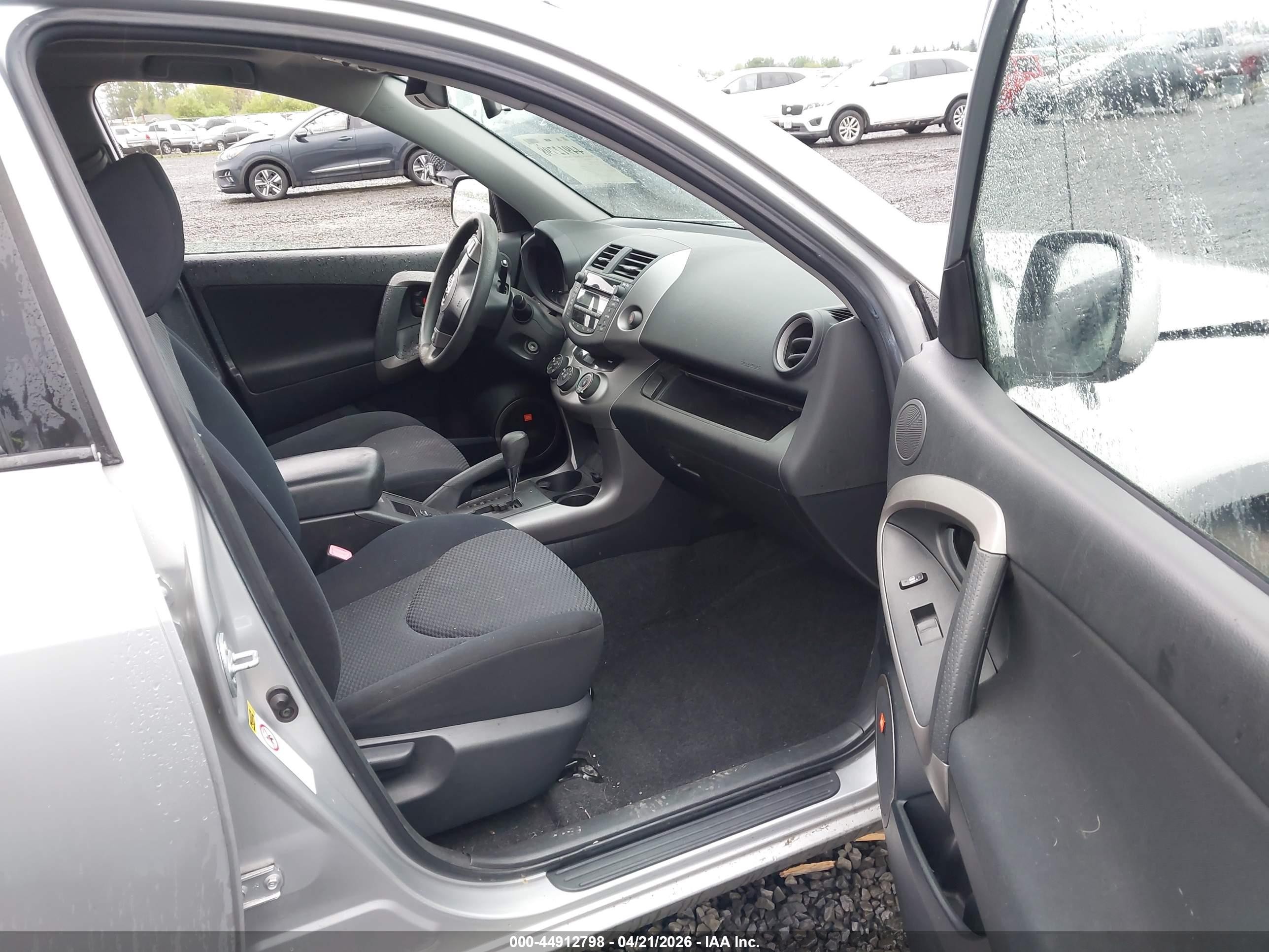 2007 Toyota Rav4 Sport Silver vin: JTMBD32V476025322