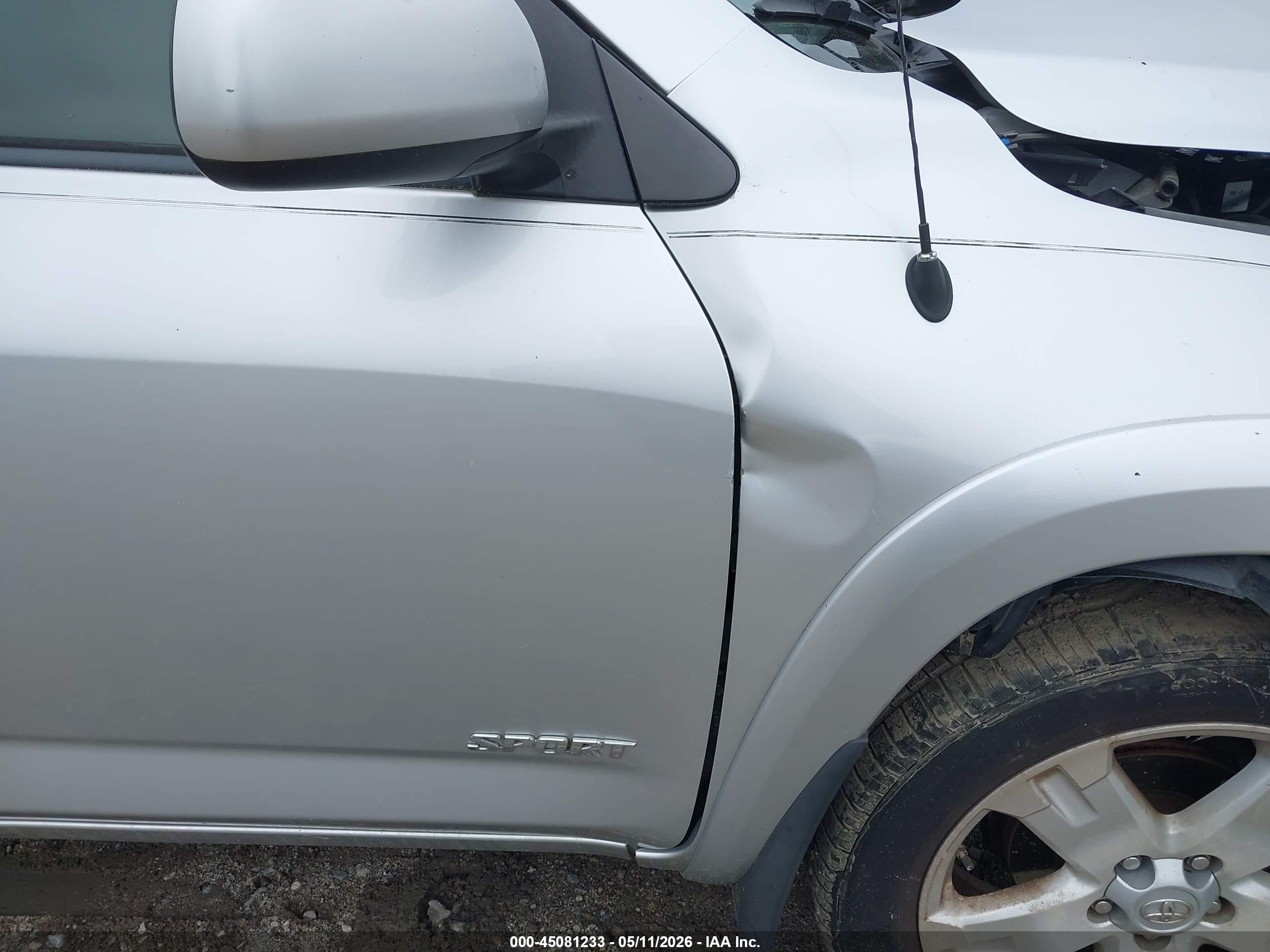 2007 Toyota Rav4 Sport Silver vin: JTMBD32V476028625