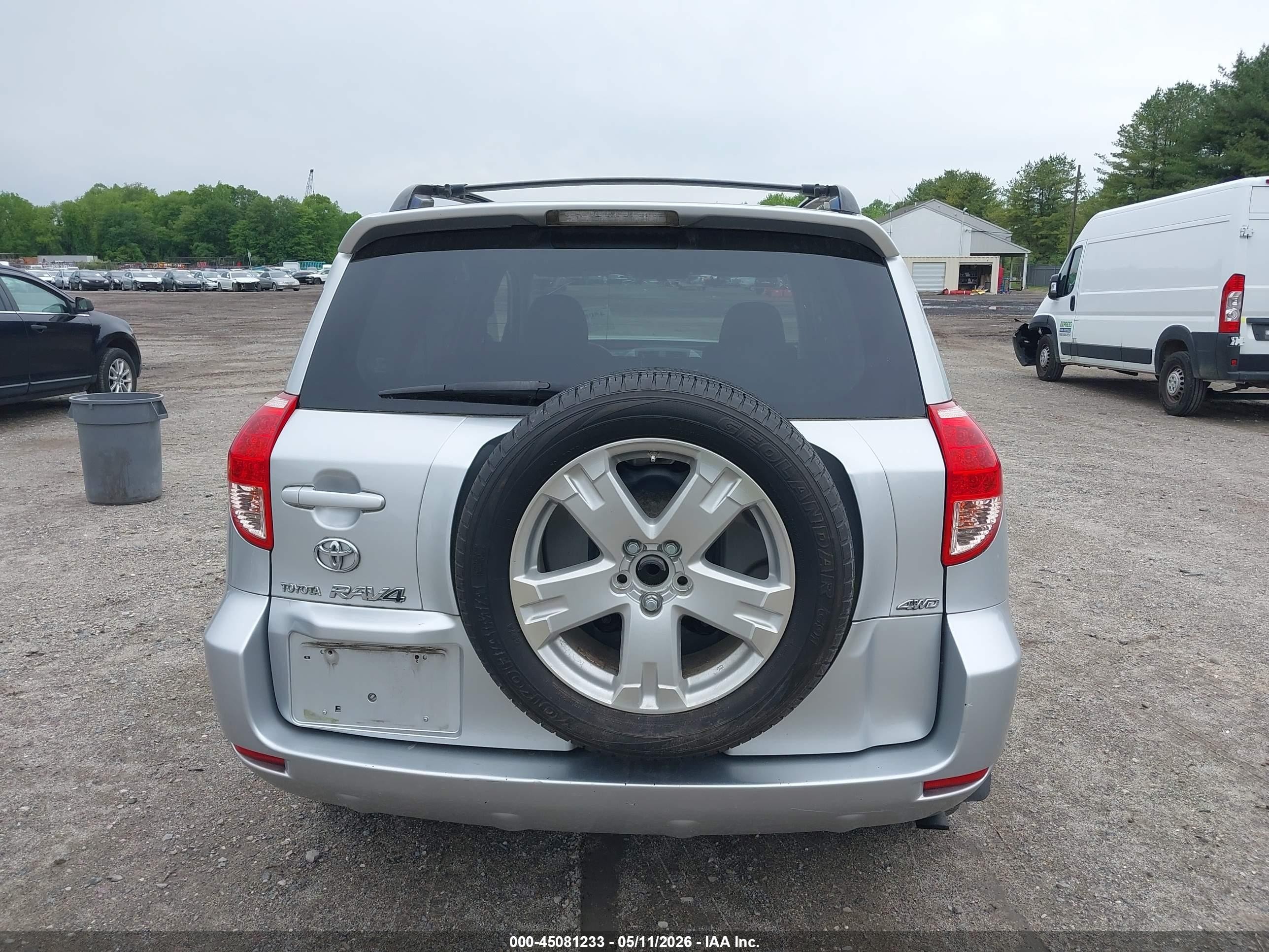 2007 Toyota Rav4 Sport Silver vin: JTMBD32V476028625