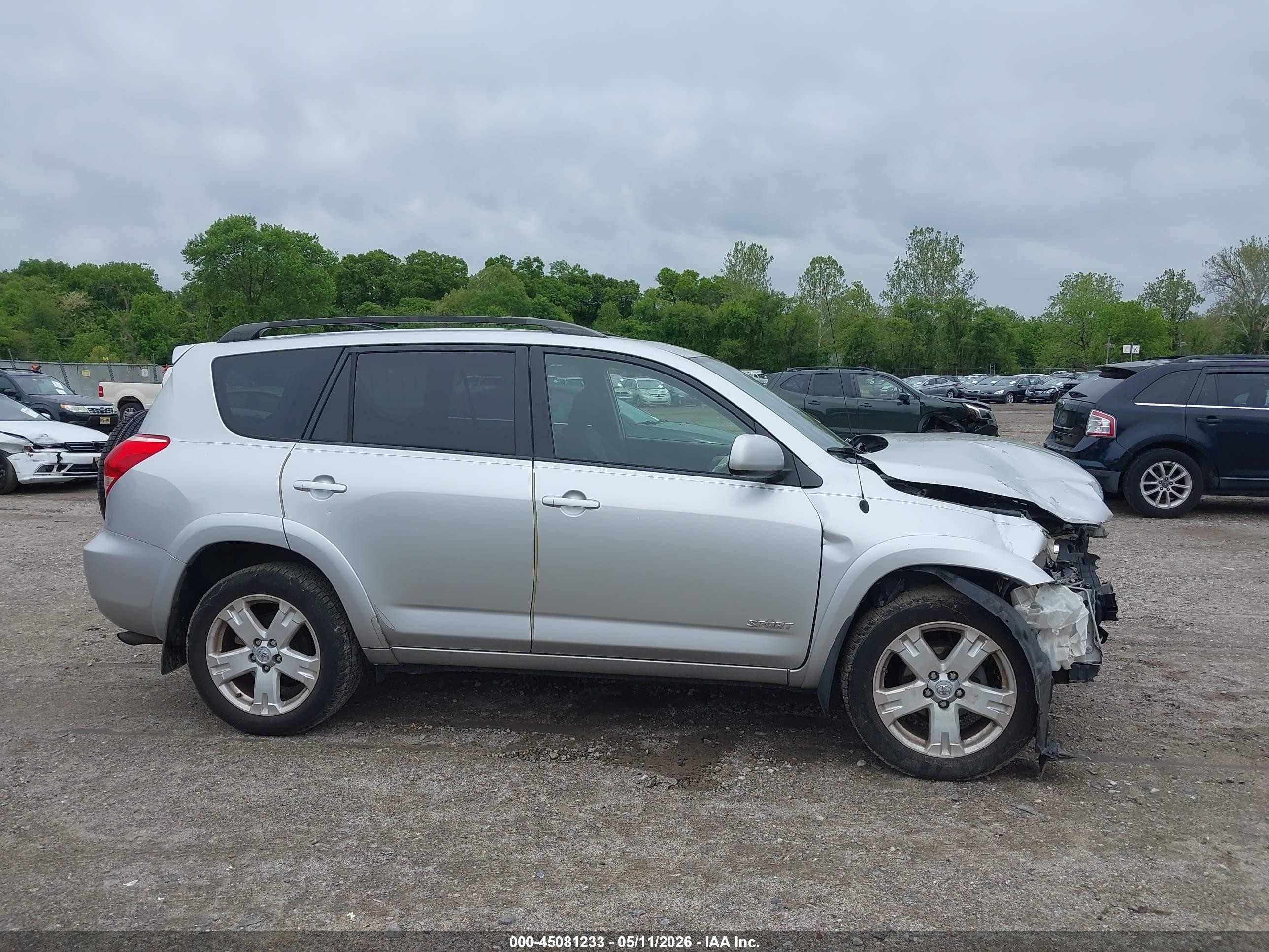 2007 Toyota Rav4 Sport Silver vin: JTMBD32V476028625