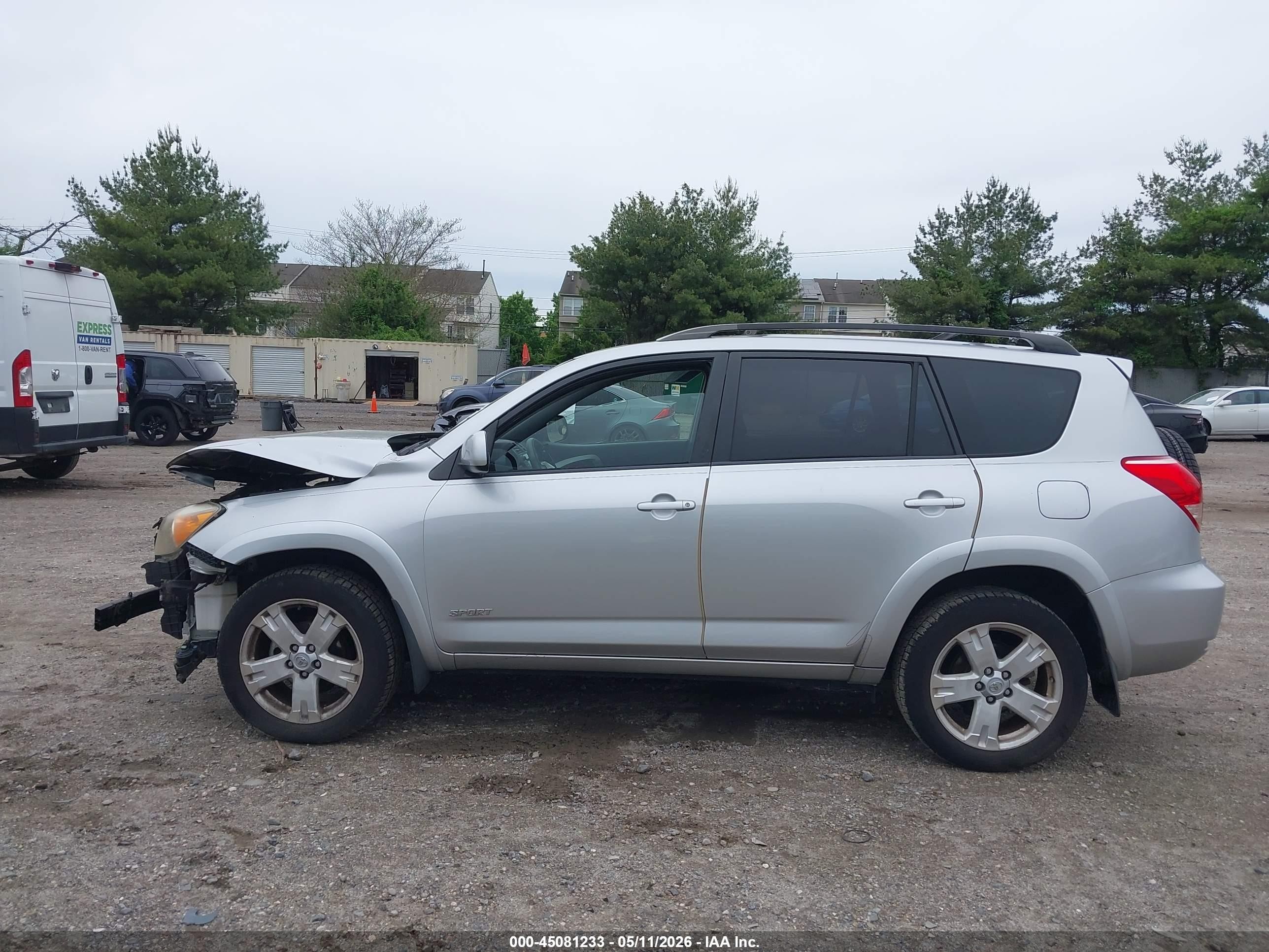 2007 Toyota Rav4 Sport Silver vin: JTMBD32V476028625