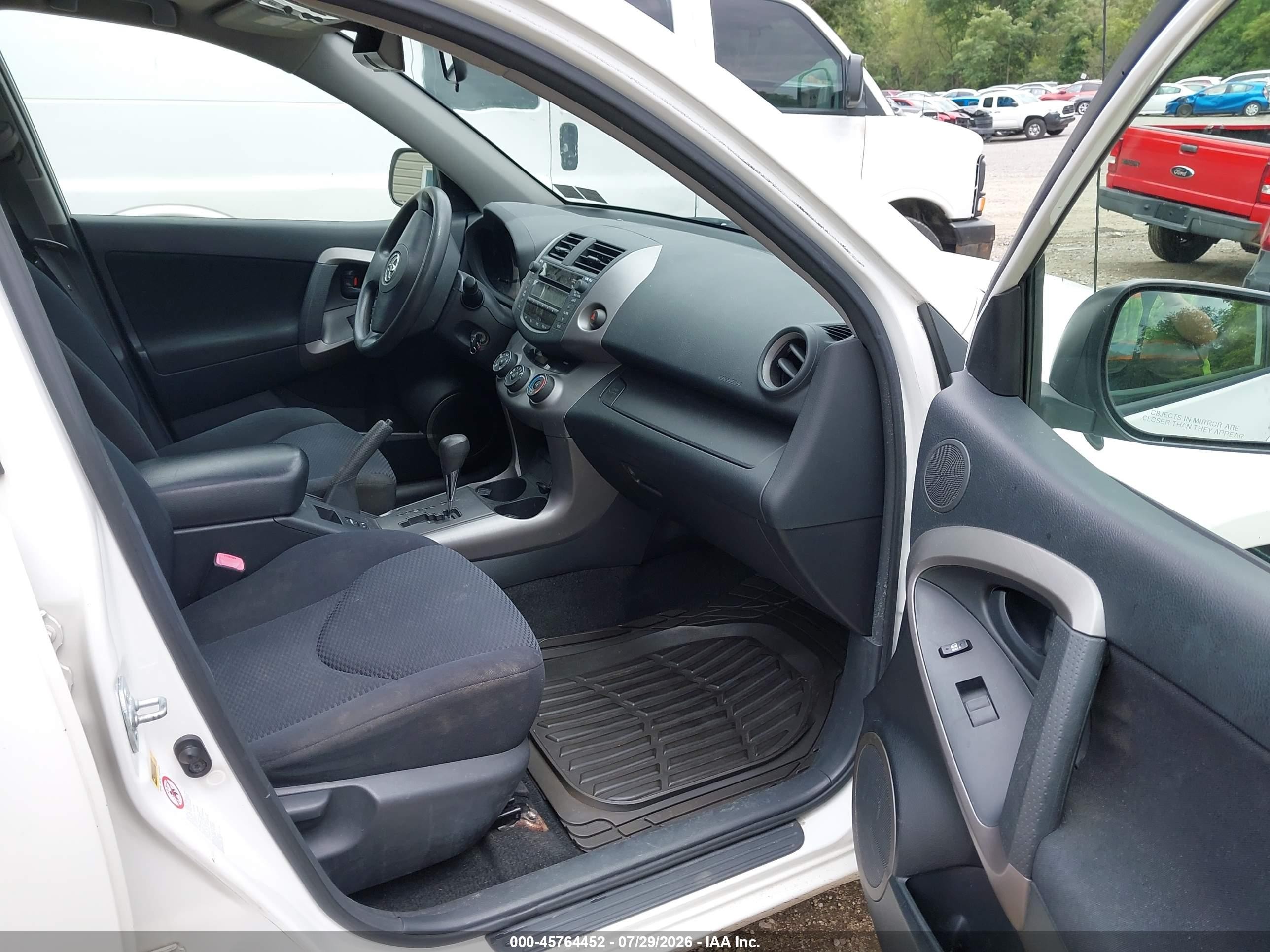 2007 Toyota Rav4 Sport Белый vin: JTMBD32V575100504