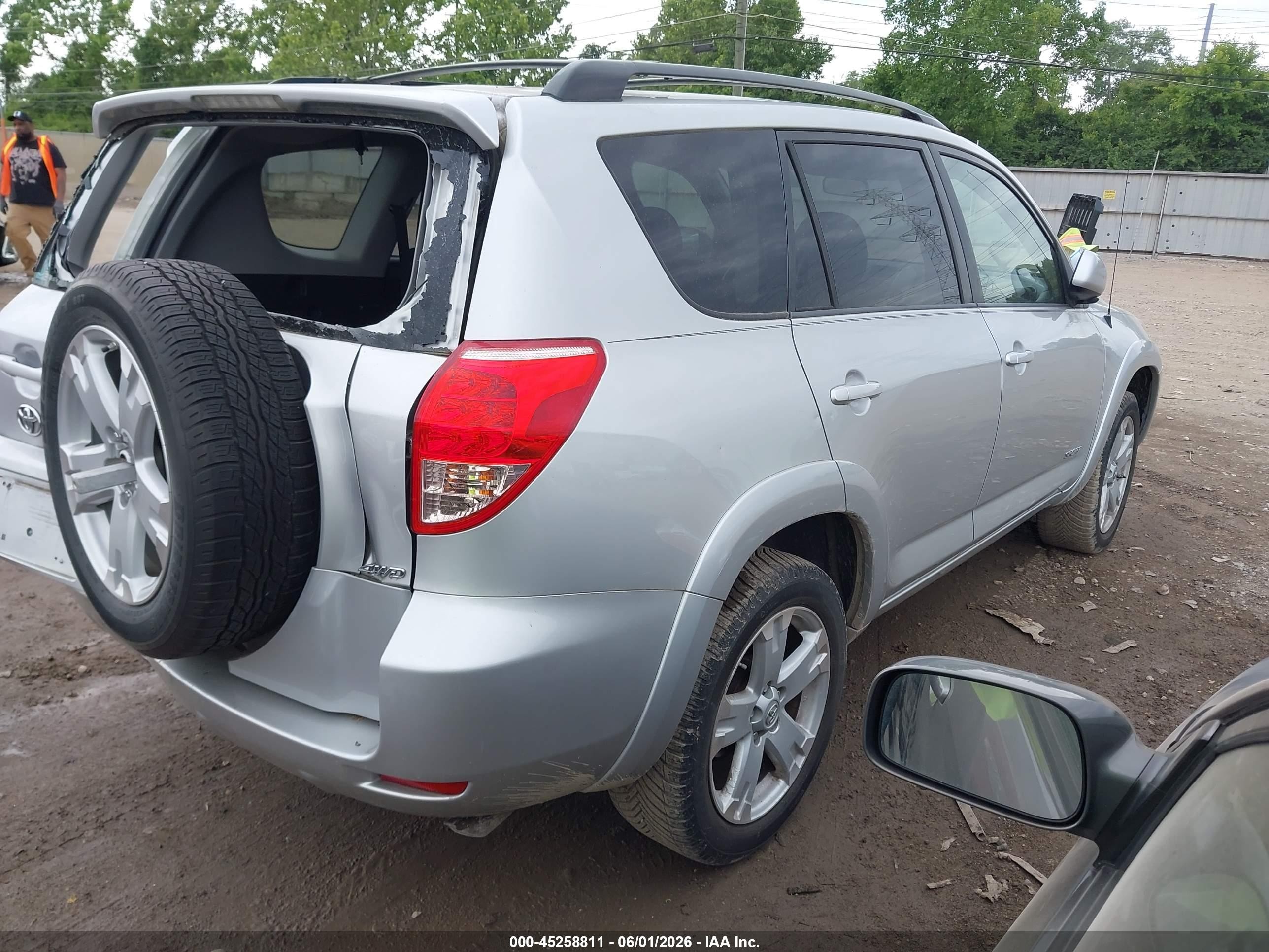 2007 Toyota Rav4 Sport Silver vin: JTMBD32V576040198