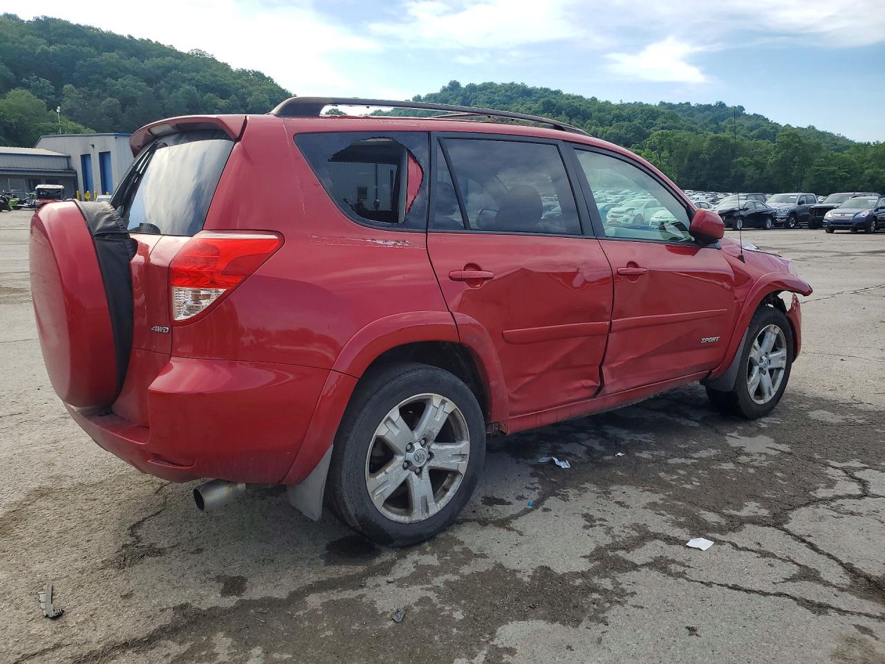 2008 Toyota Rav4 Sport Red vin: JTMBD32V585143001