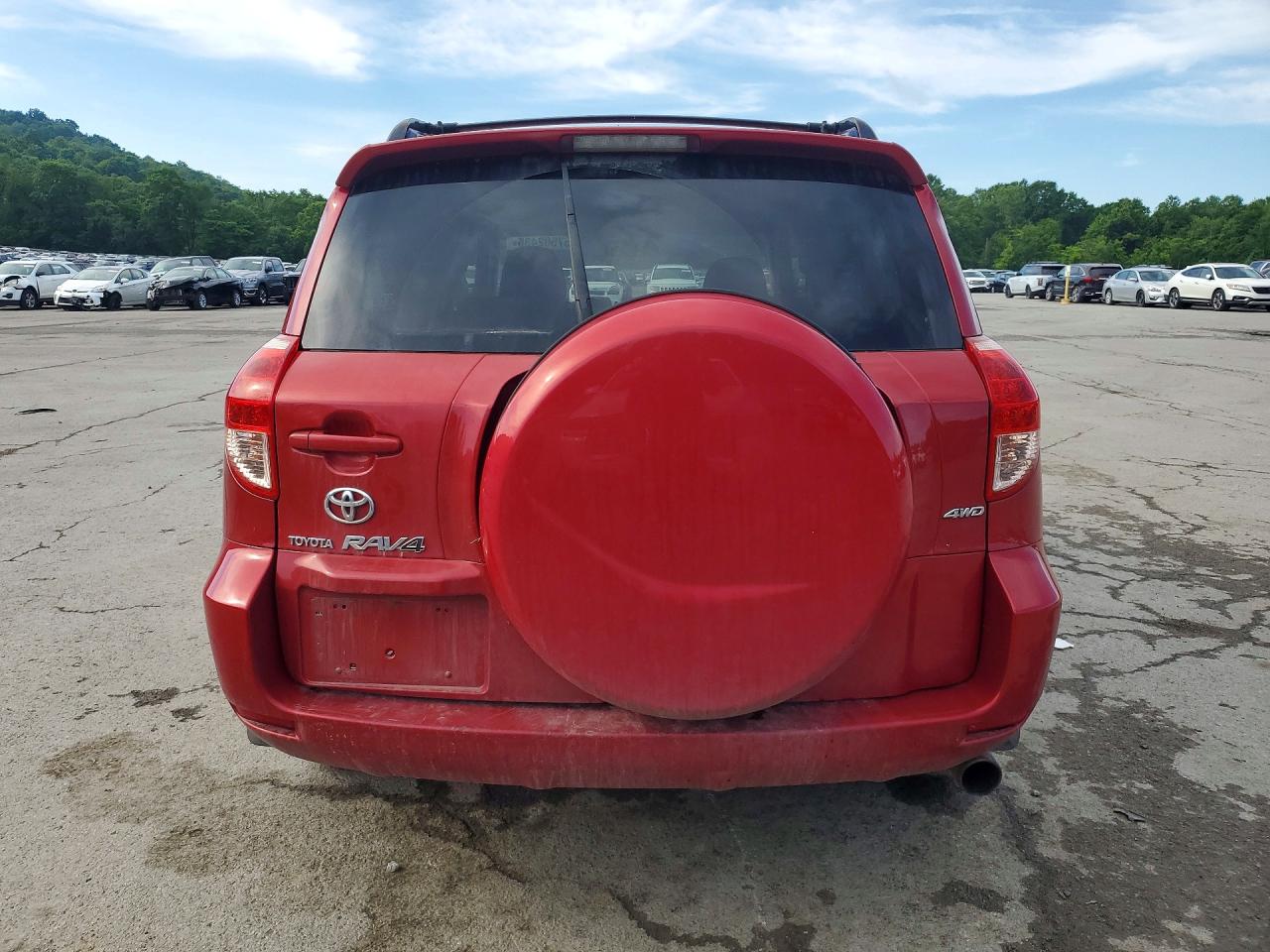 2008 Toyota Rav4 Sport Red vin: JTMBD32V585143001