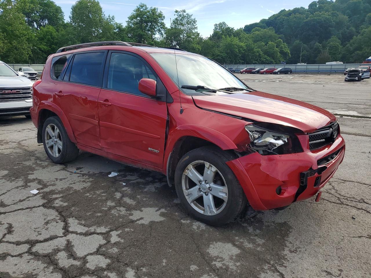 2008 Toyota Rav4 Sport Red vin: JTMBD32V585143001