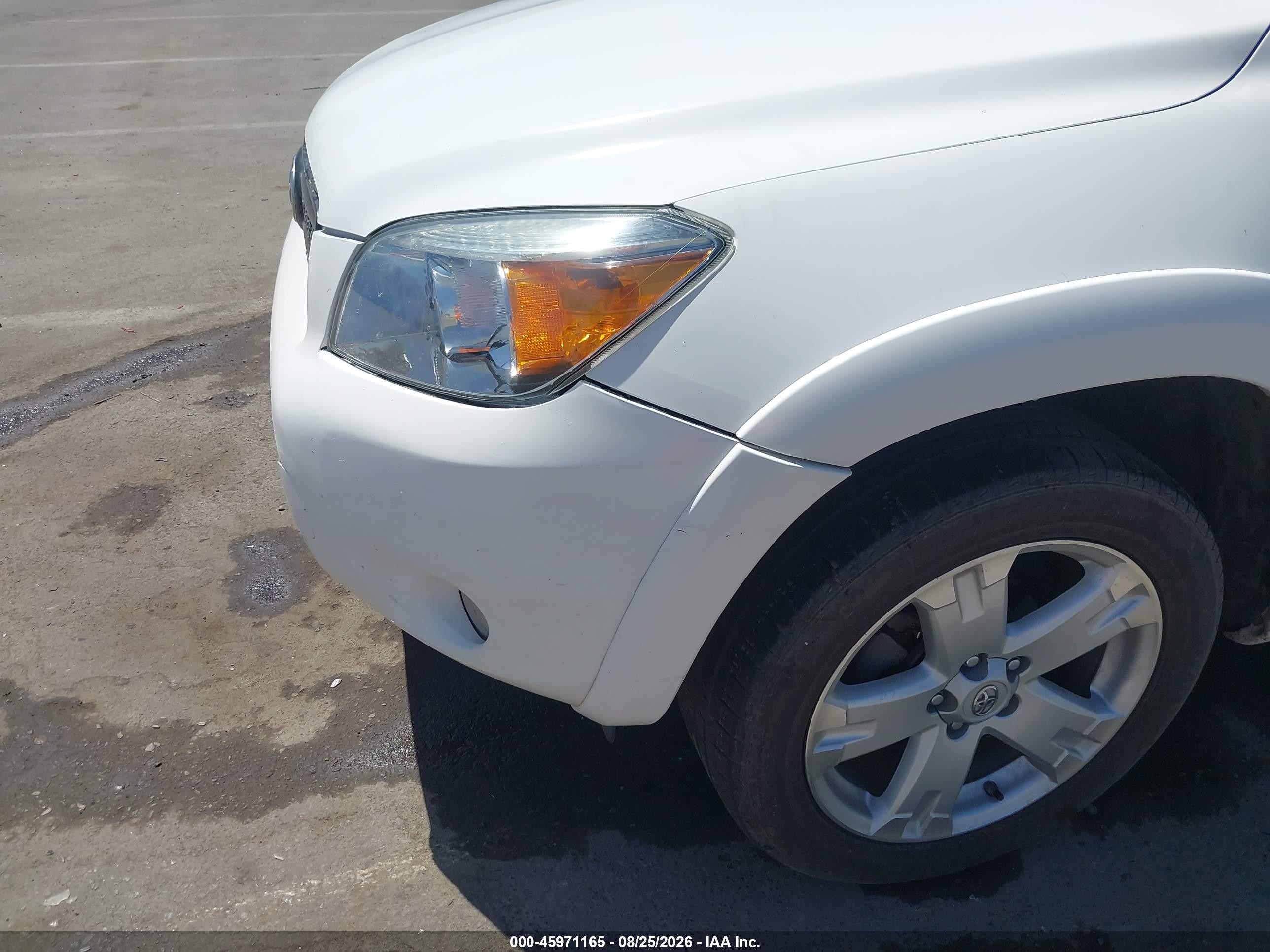 2008 Toyota Rav4 Sport White vin: JTMBD32V586070951