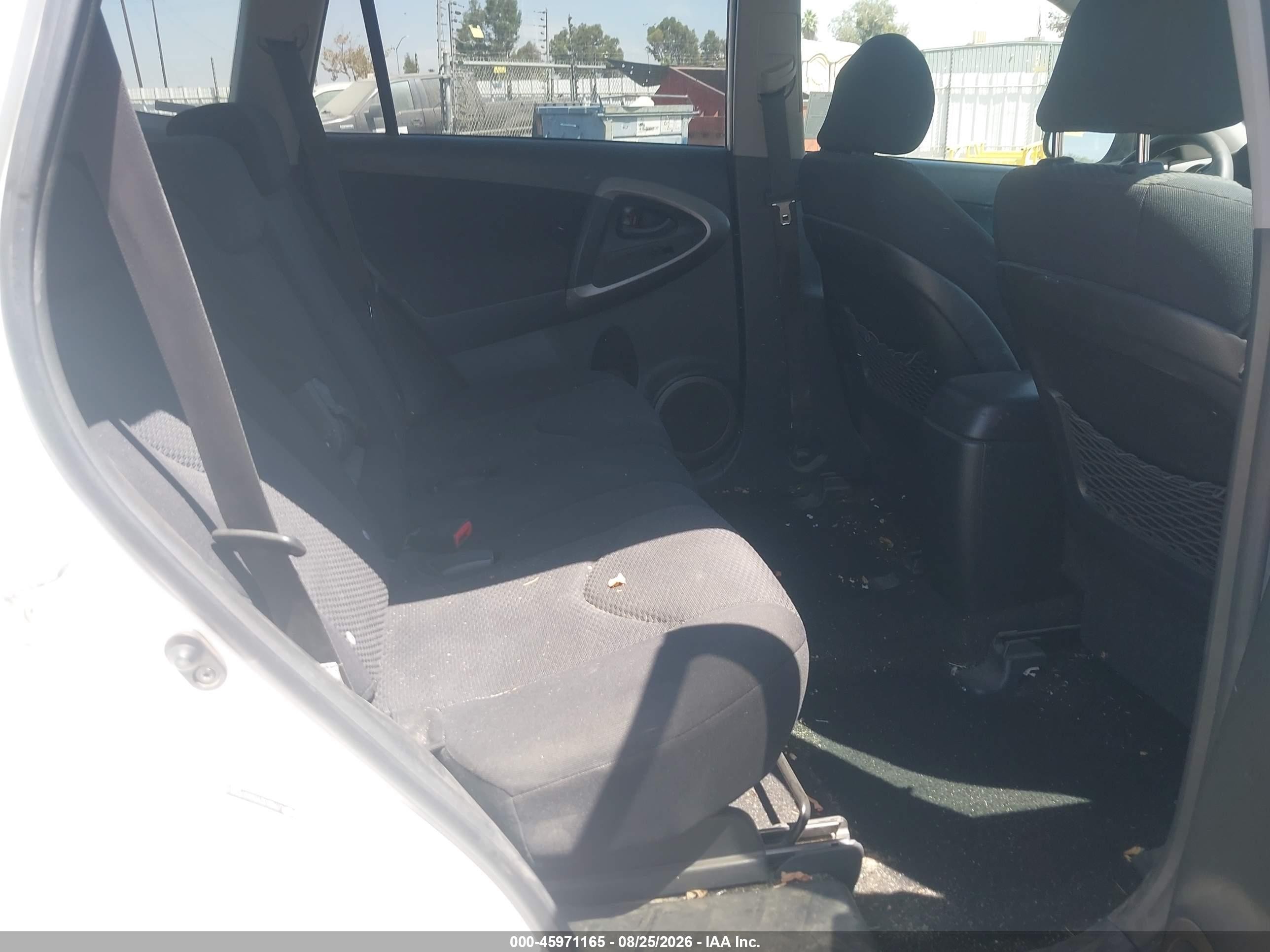 2008 Toyota Rav4 Sport White vin: JTMBD32V586070951