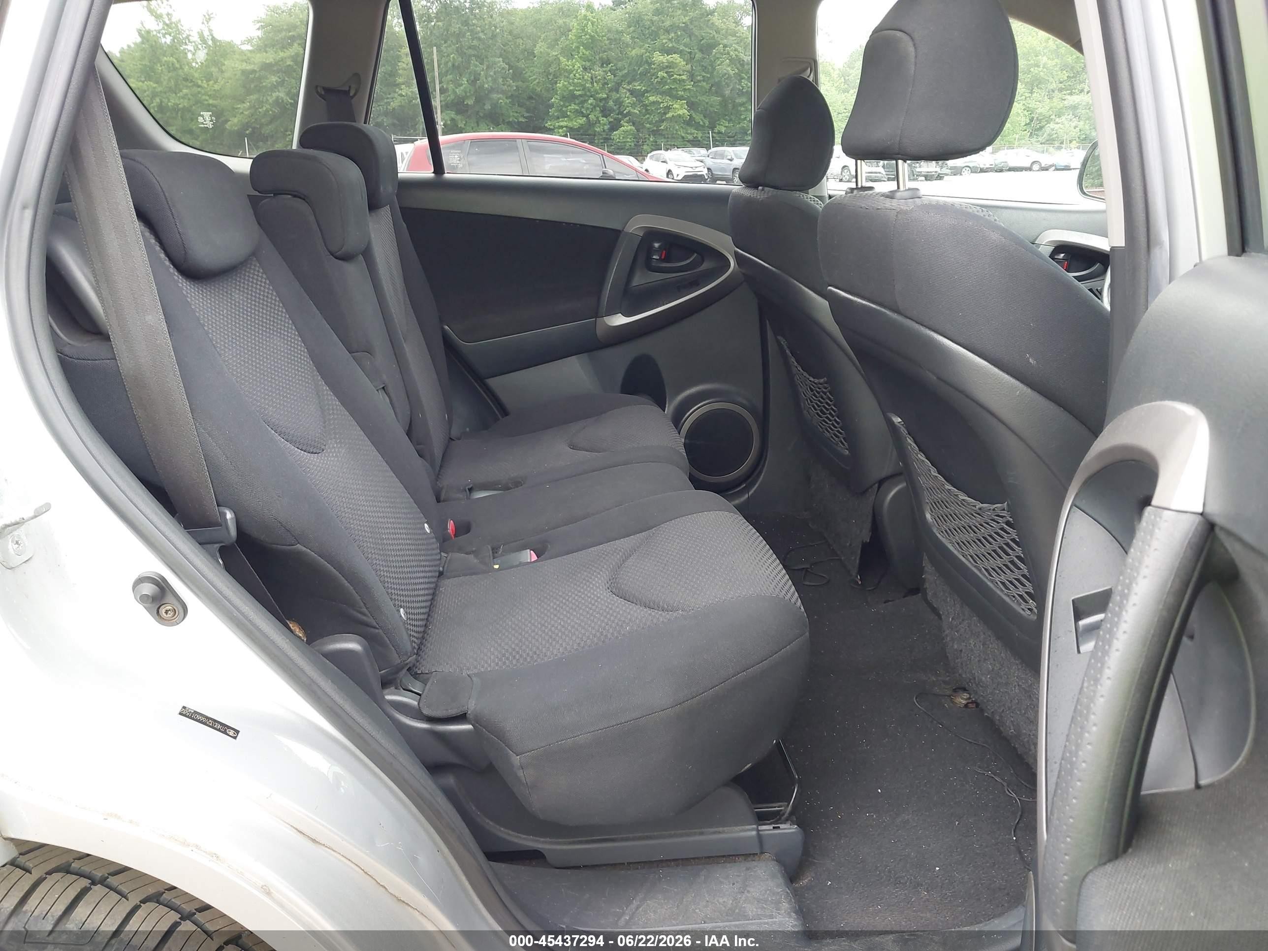 2006 Toyota Rav4 Sport Silver vin: JTMBD32V666011582