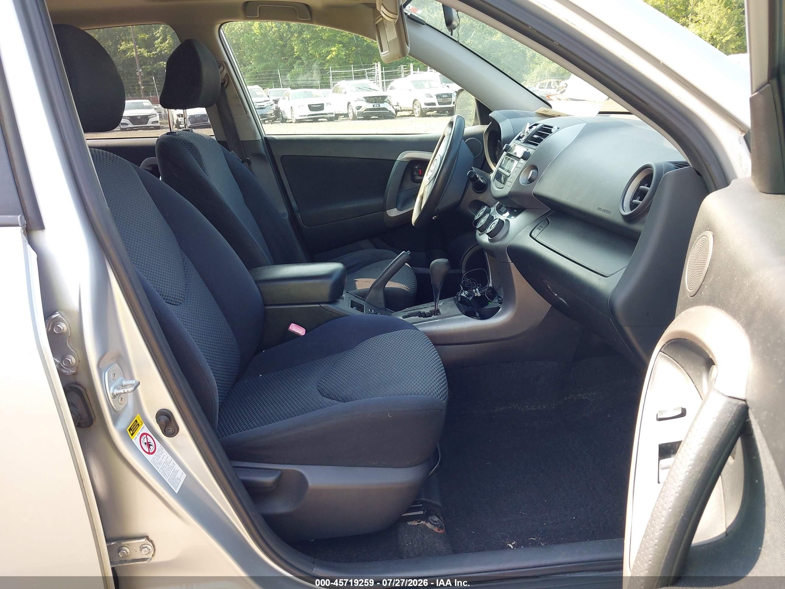 2007 Toyota Rav4 Sport Silver vin: JTMBD32V675070946