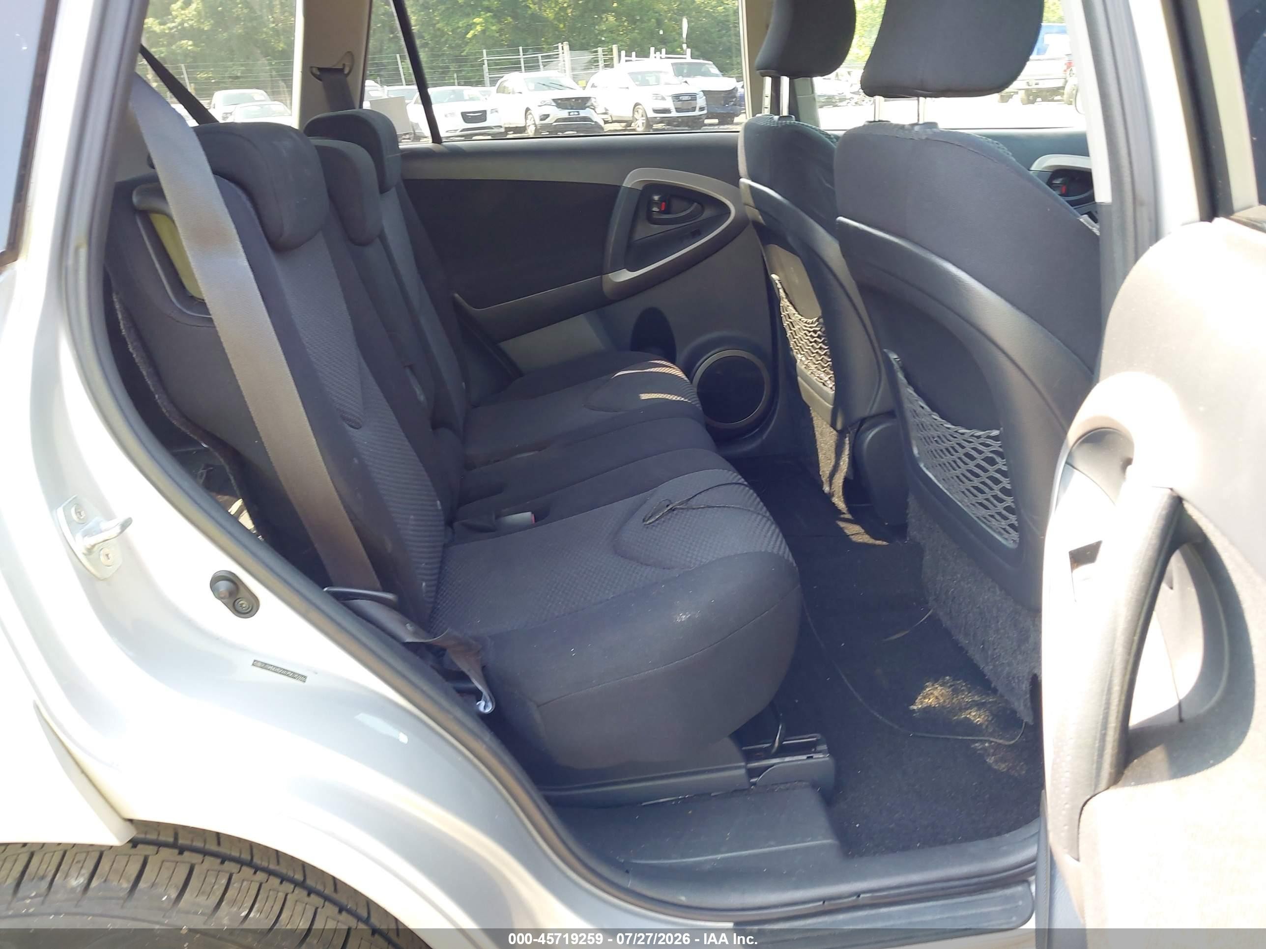 2007 Toyota Rav4 Sport Silver vin: JTMBD32V675070946