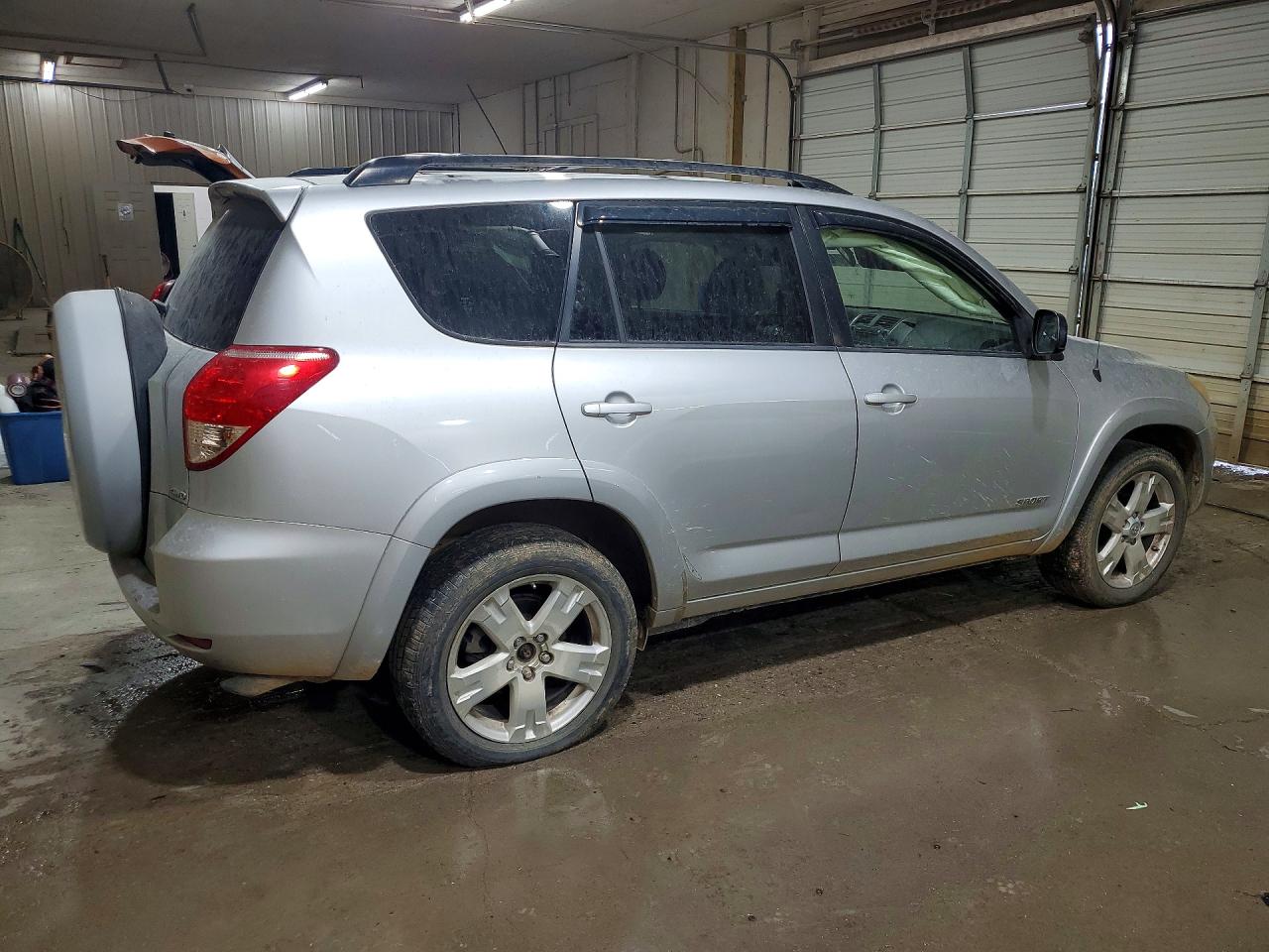 2007 Toyota Rav4 Sport Silver vin: JTMBD32V676029551