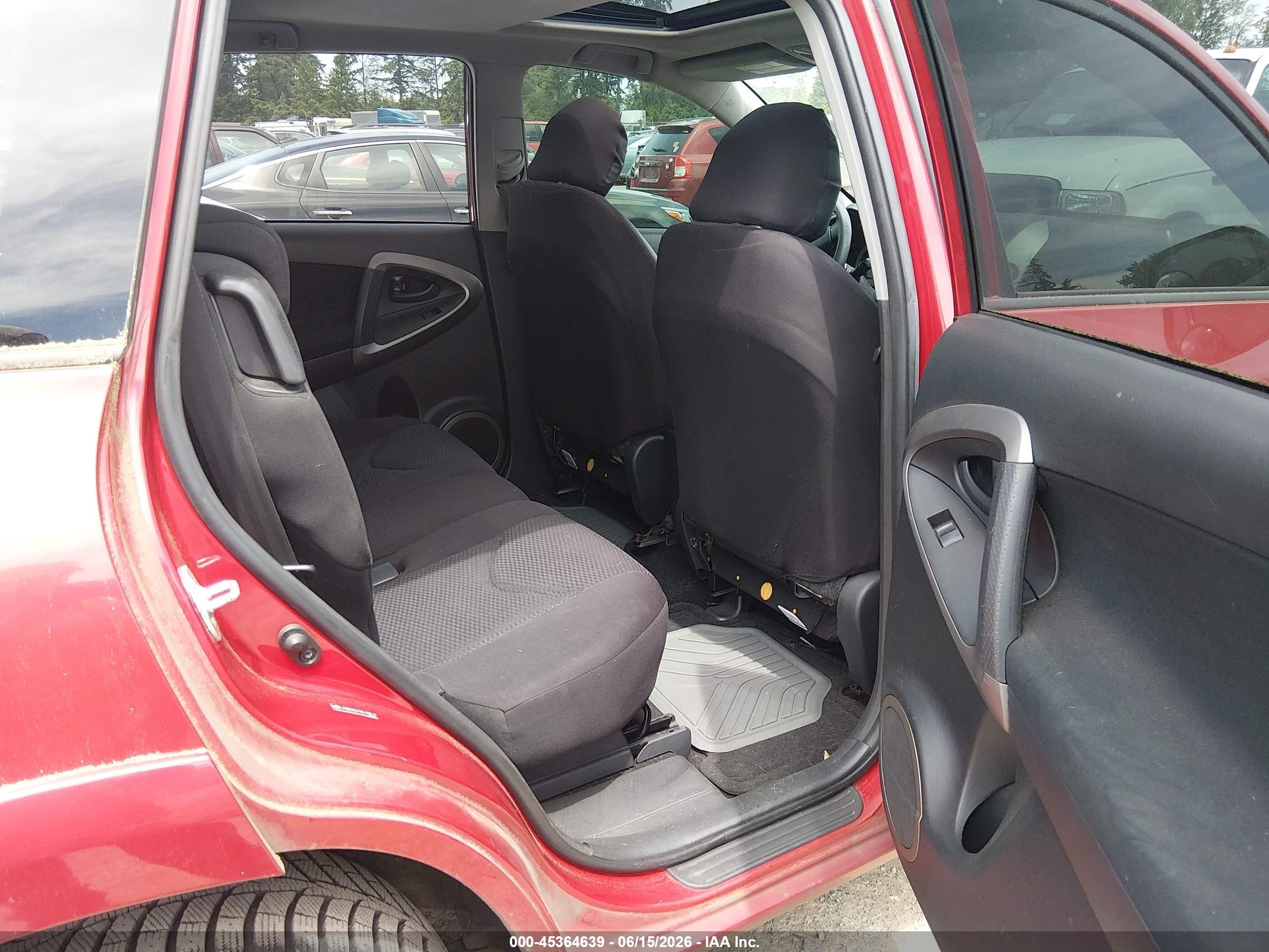 2008 Toyota Rav4 Sport Red vin: JTMBD32V785133912