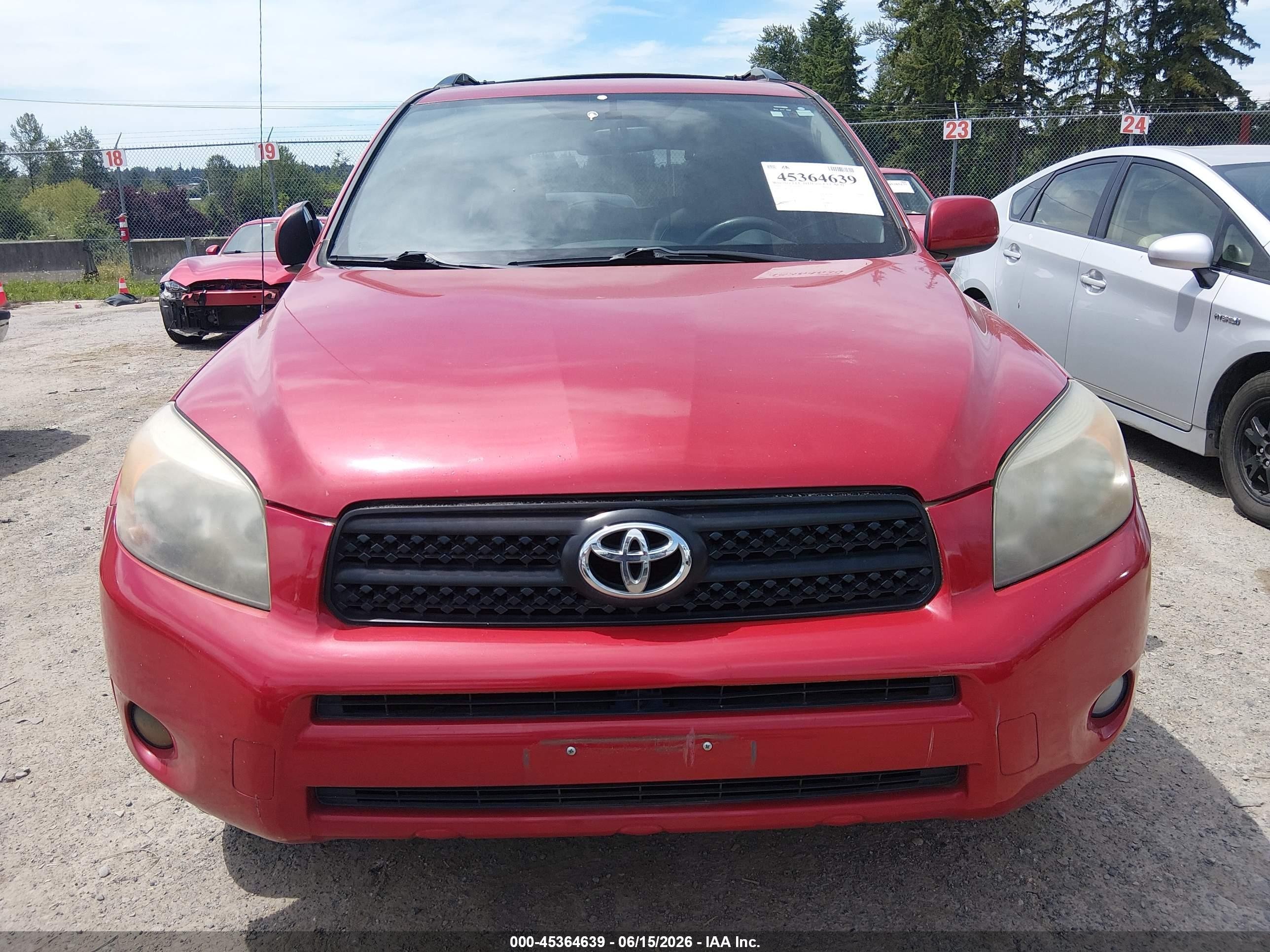 2008 Toyota Rav4 Sport Red vin: JTMBD32V785133912