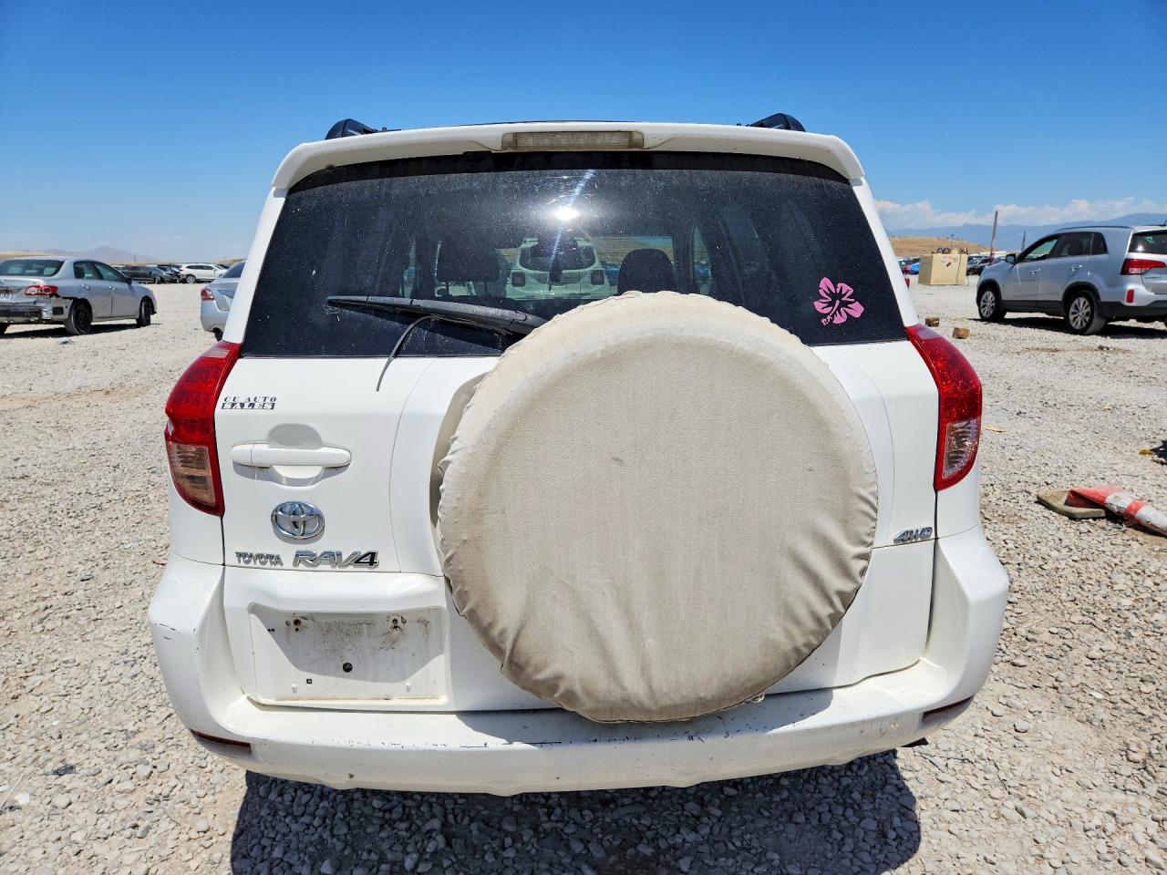 2007 Toyota Rav4 Sport White vin: JTMBD32V875068356