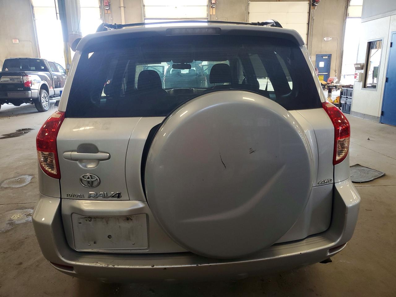 2007 Toyota Rav4 Sport Silver vin: JTMBD32V875117166