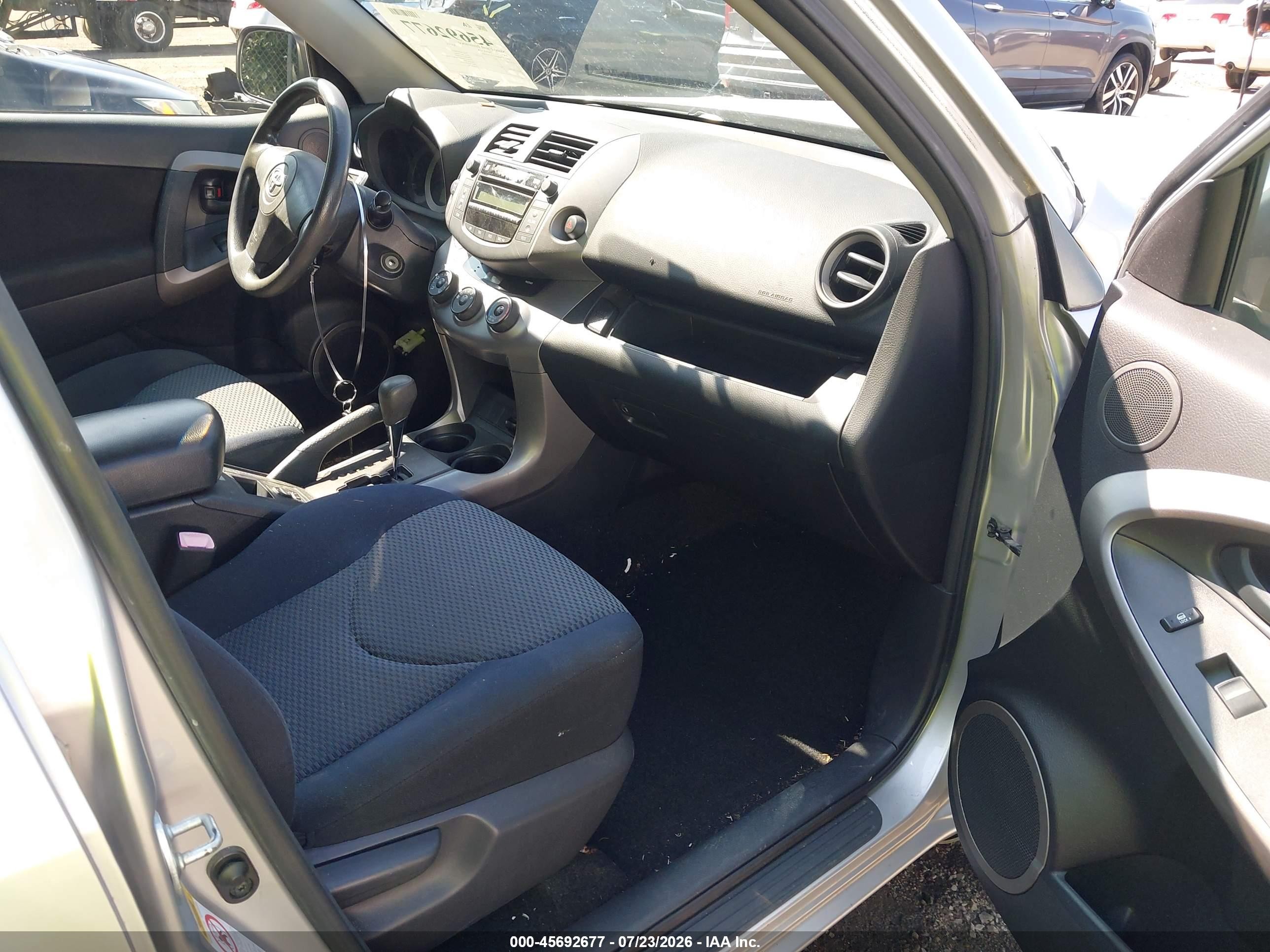 2007 Toyota Rav4 Sport Silver vin: JTMBD32V976048269