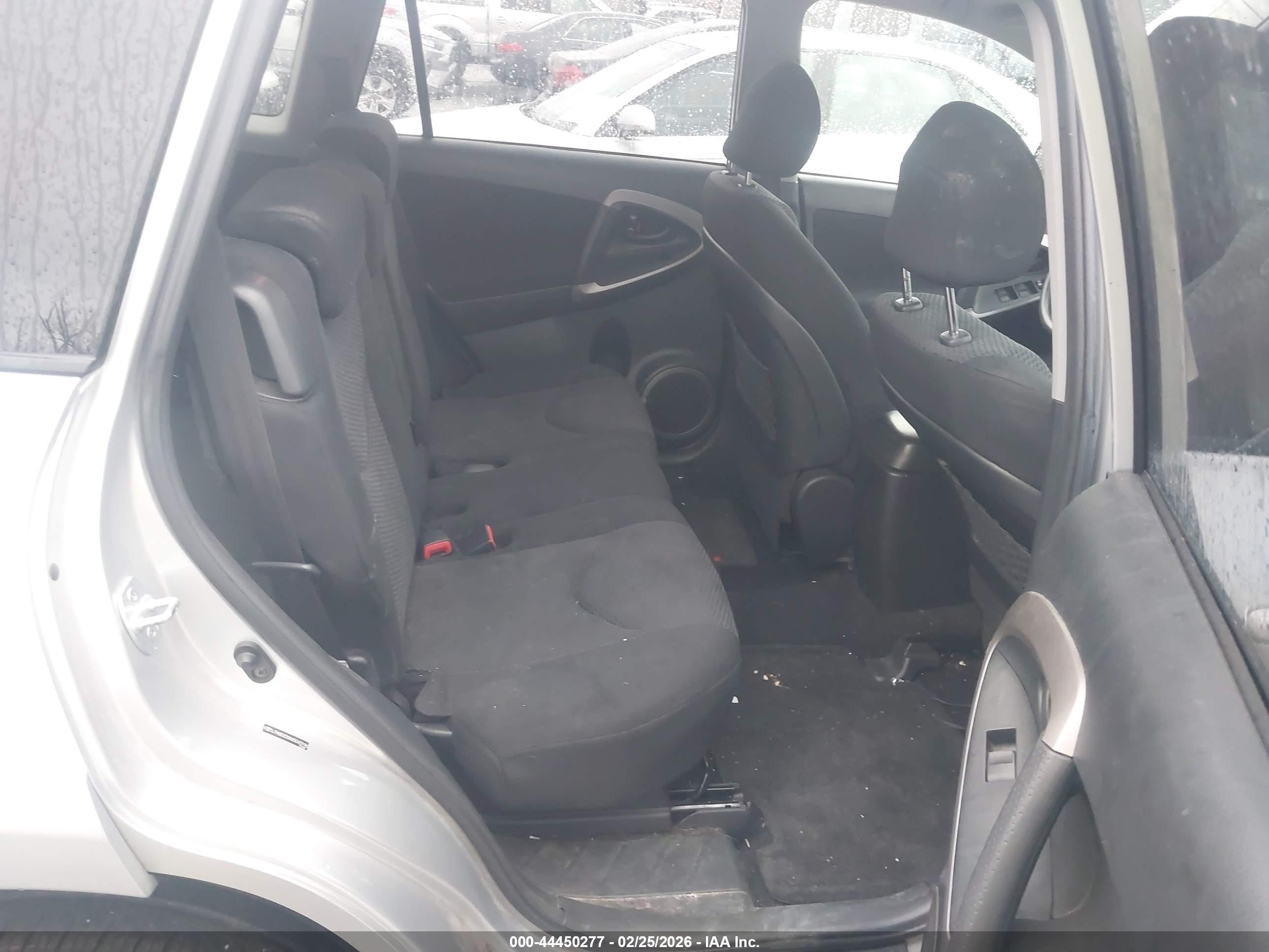 2006 Toyota Rav4 Sport Silver vin: JTMBD32VX65043196