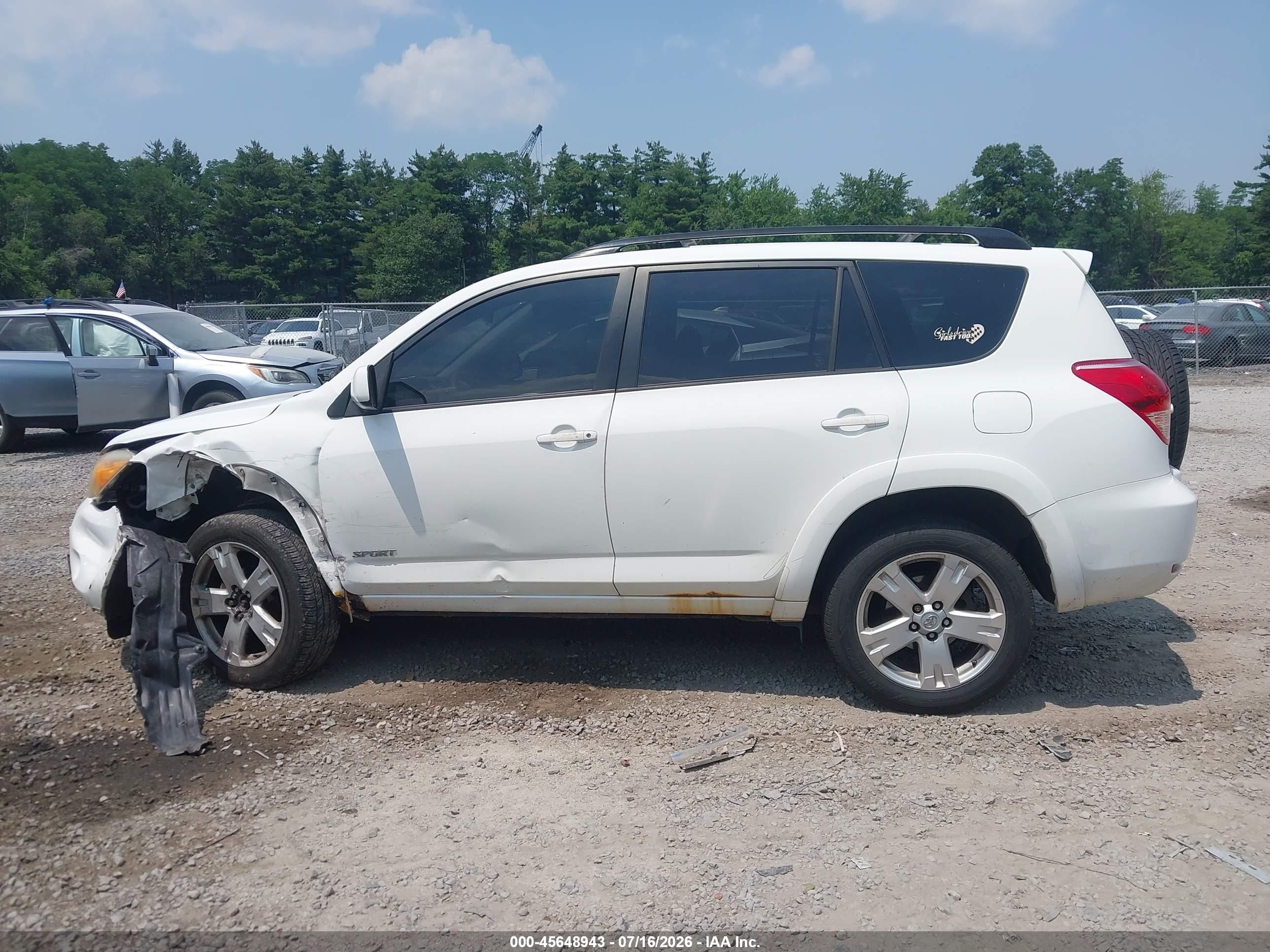 2006 Toyota Rav4 Sport White vin: JTMBD32VX66008703