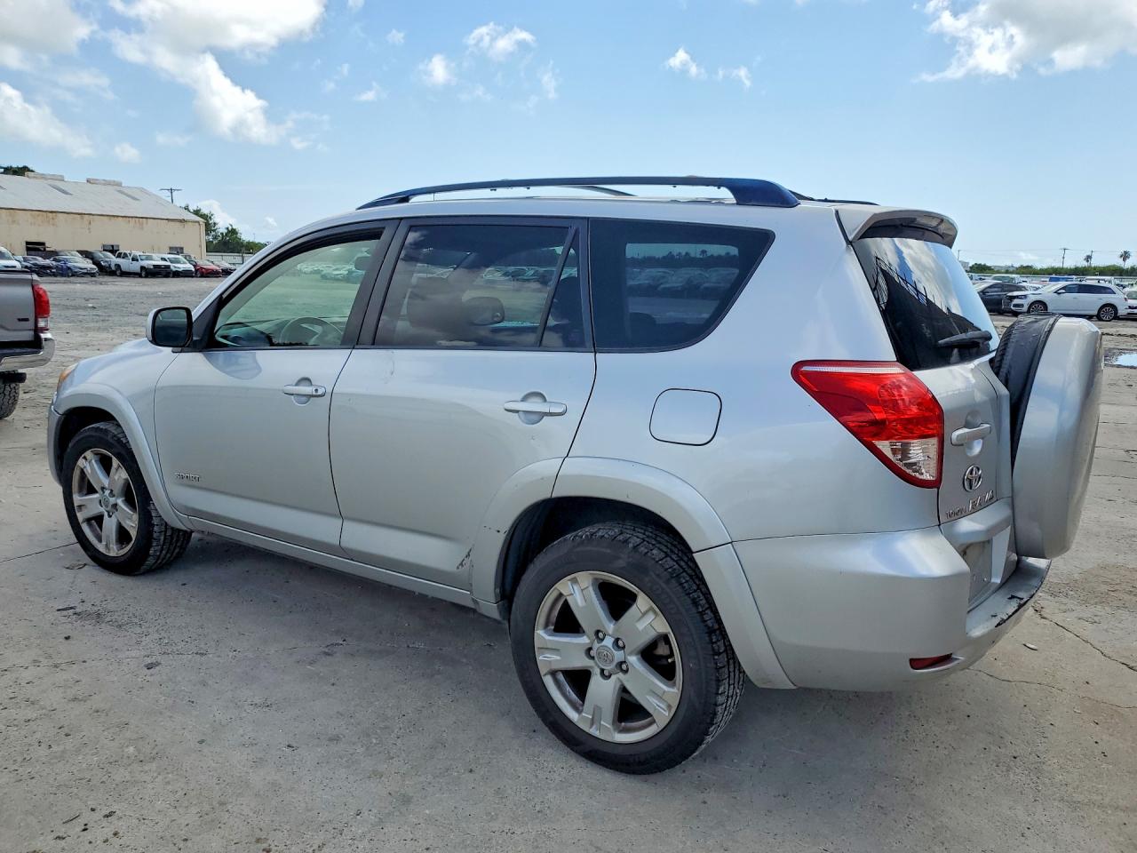 2008 Toyota Rav4 Sport Silver vin: JTMBD32VX85209932