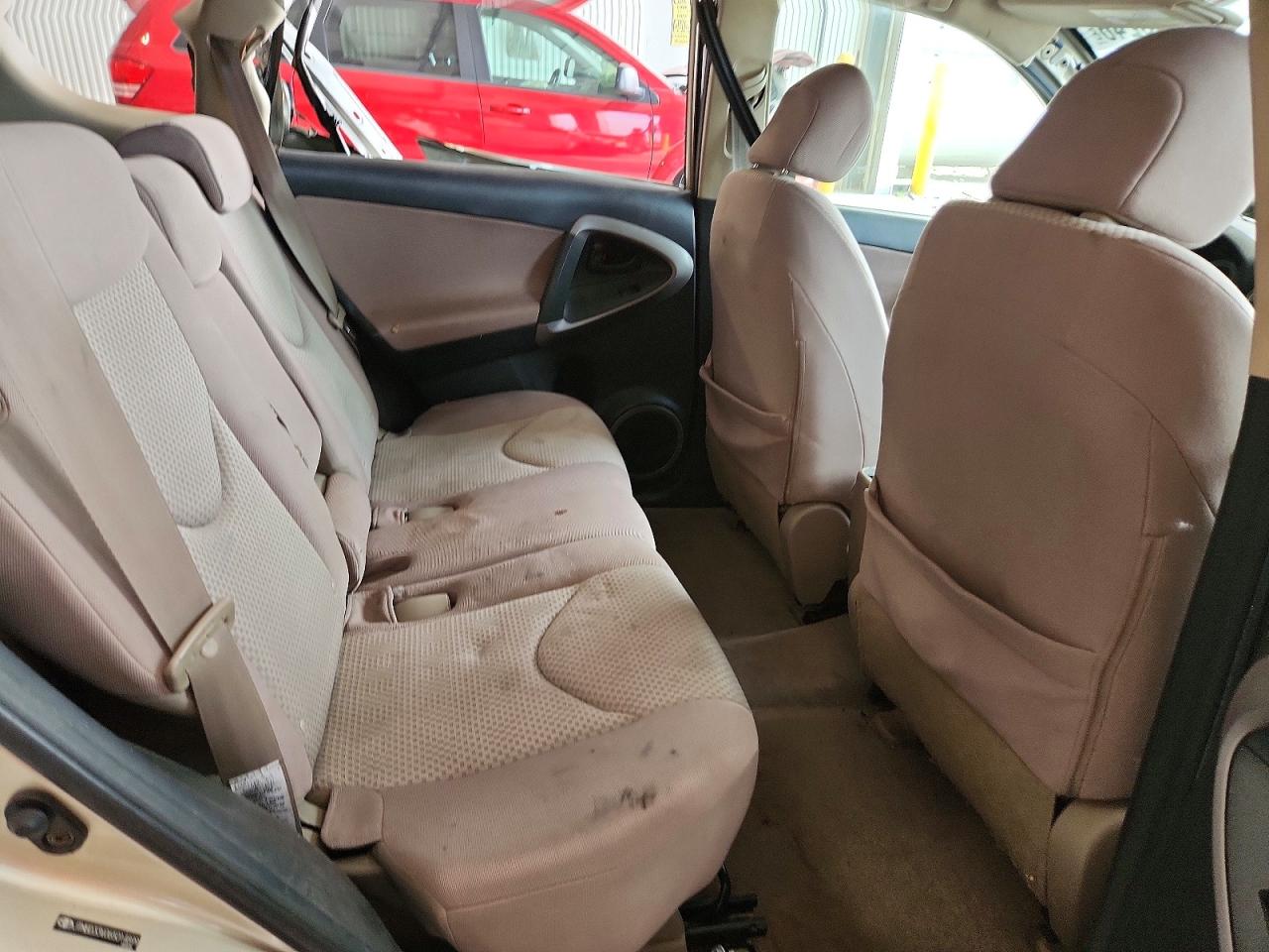 2006 Toyota Rav4 Base Желто-коричневый vin: JTMBD33V065014899