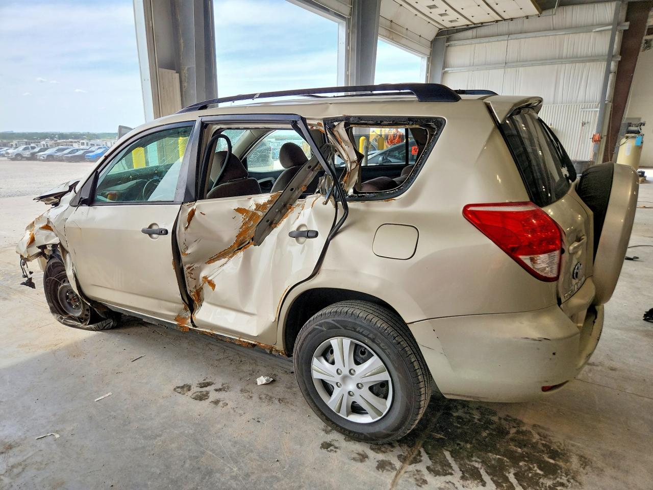 2006 Toyota Rav4 Base Желто-коричневый vin: JTMBD33V065014899
