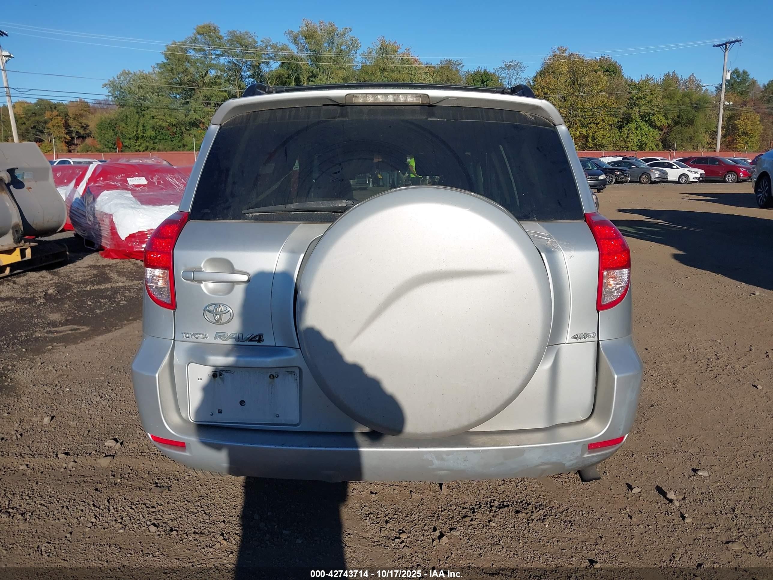 2006 Toyota Rav4   Silver vin: JTMBD33V065020363
