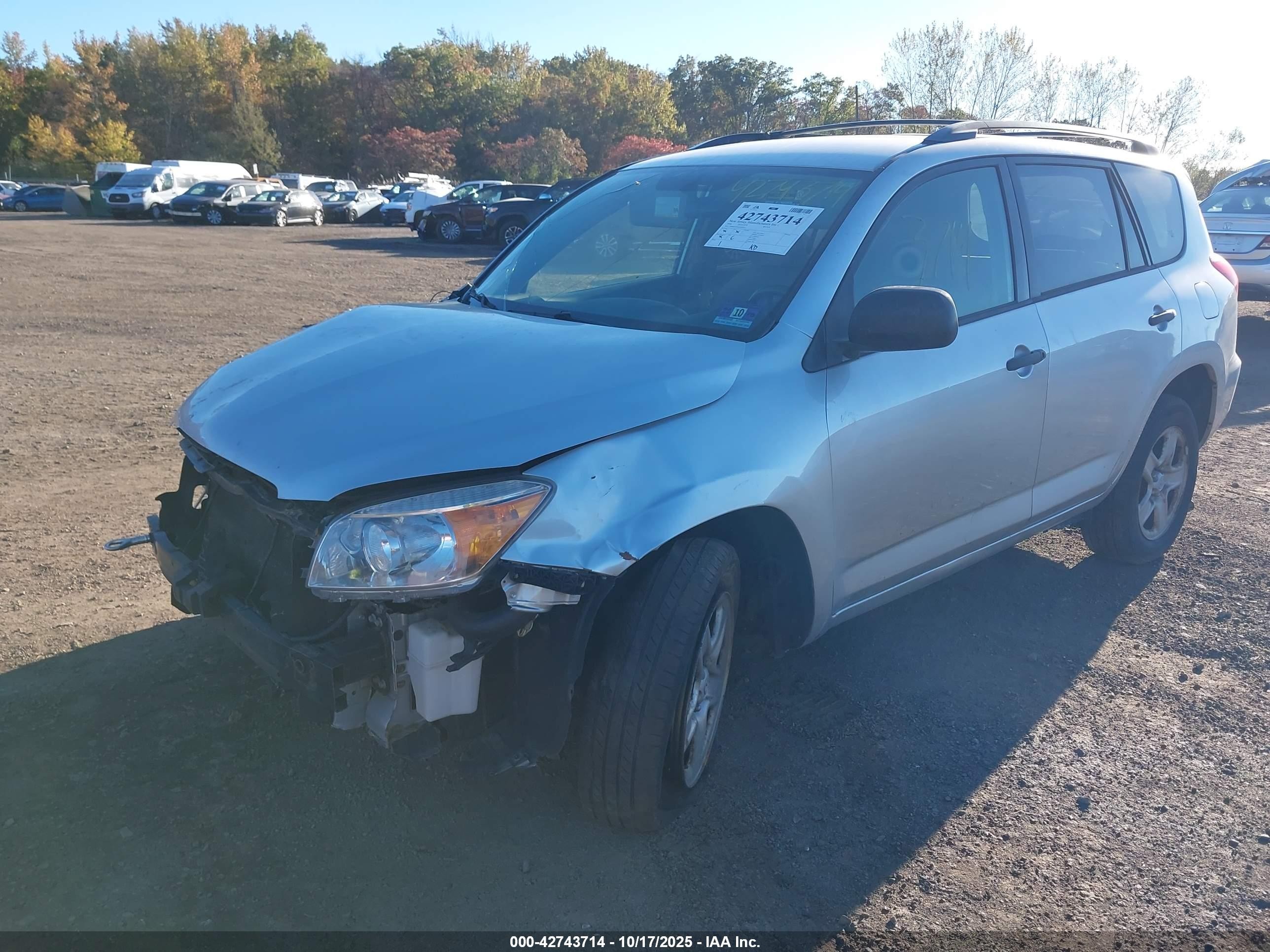 2006 Toyota Rav4   Silver vin: JTMBD33V065020363