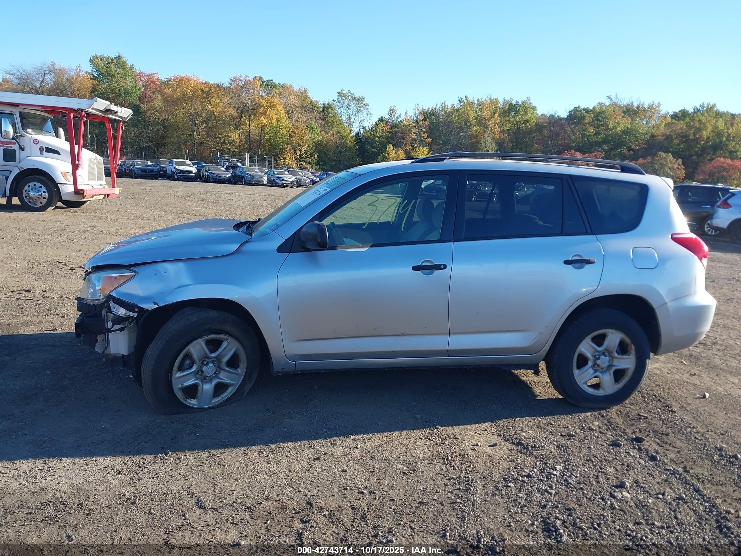 2006 Toyota Rav4   Серебряный vin: JTMBD33V065020363