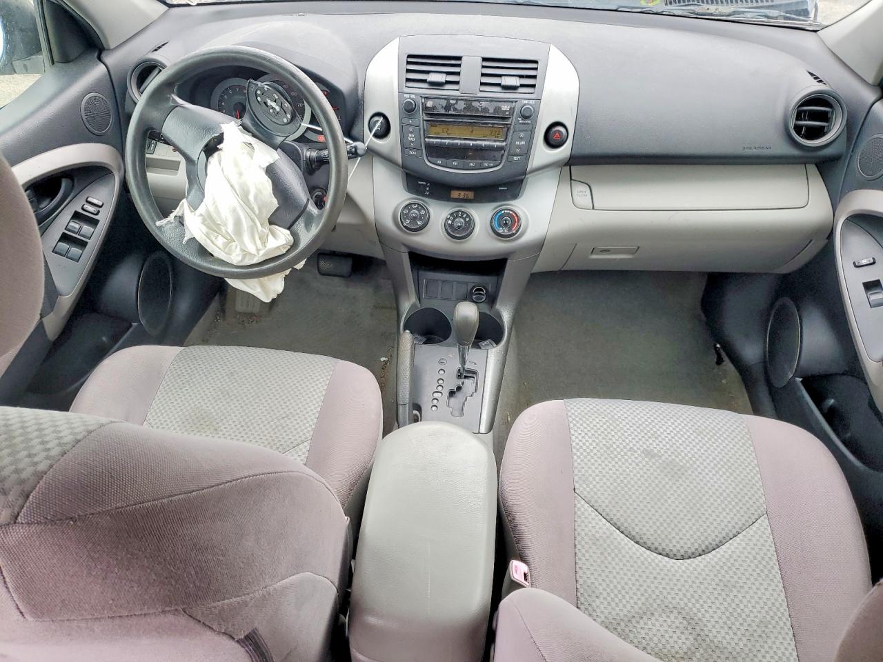 2006 Toyota Rav4 Base Silver vin: JTMBD33V065020637