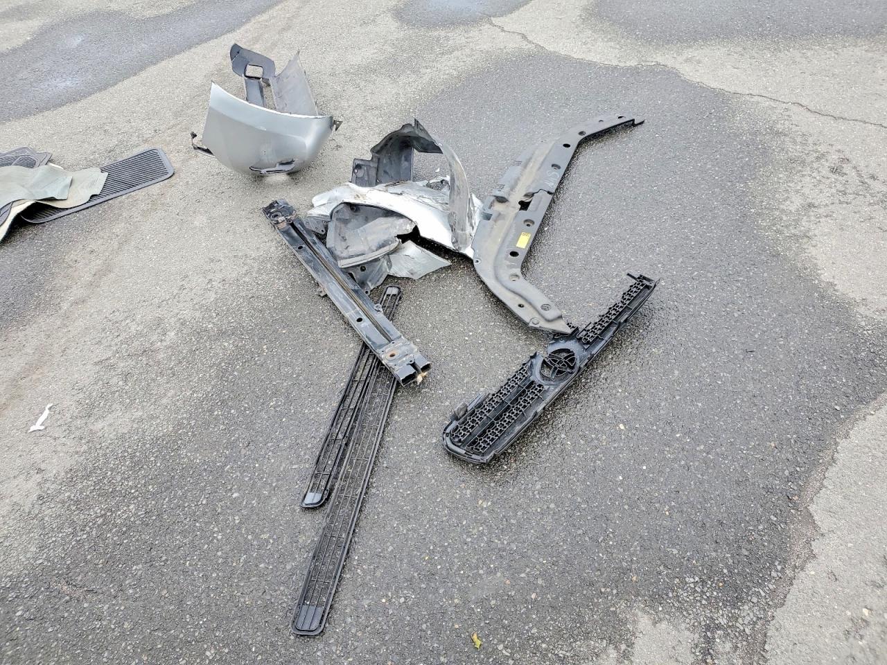 2006 Toyota Rav4 Base Silver vin: JTMBD33V065020637