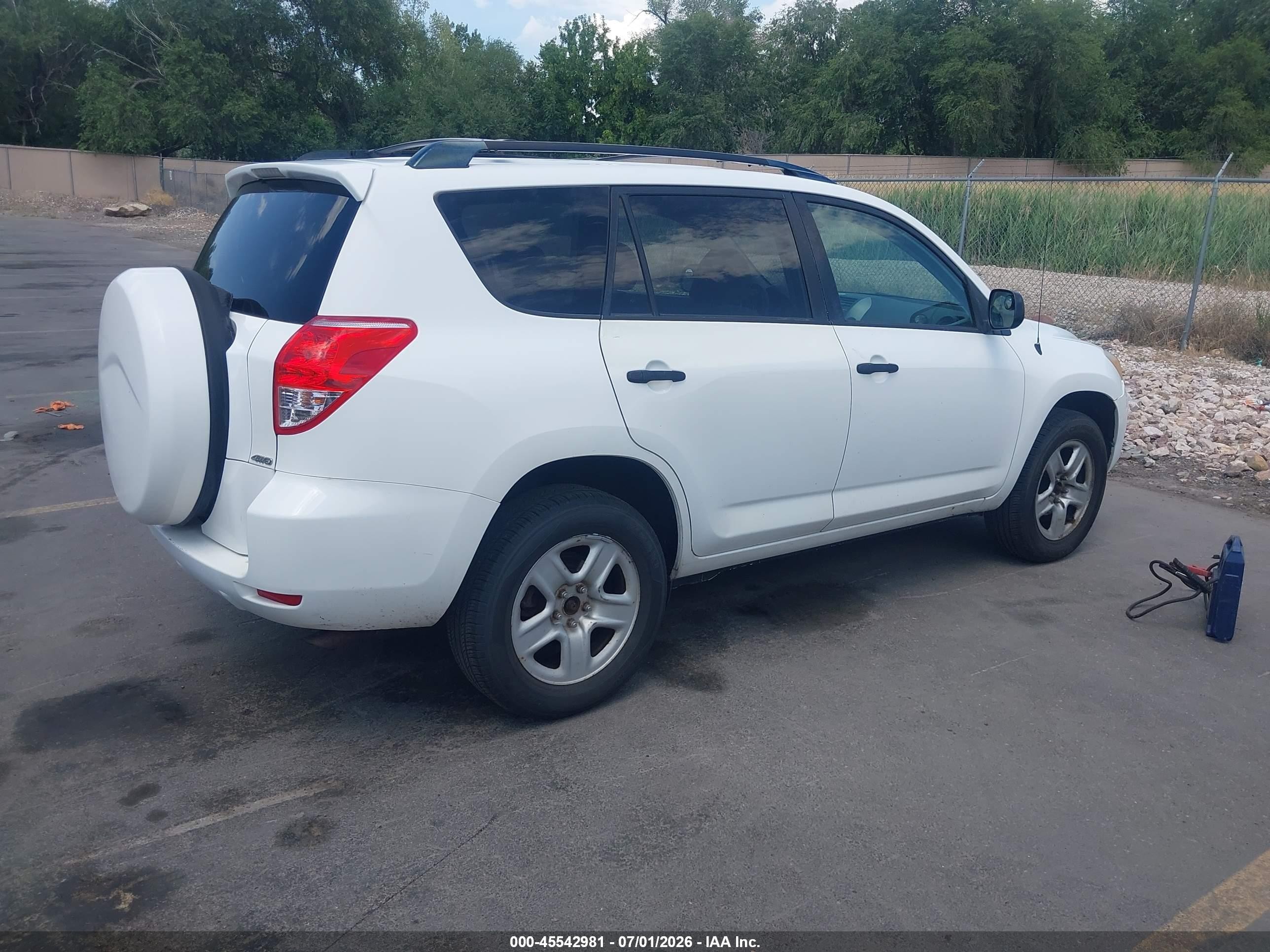 2006 Toyota Rav4   White vin: JTMBD33V065025966