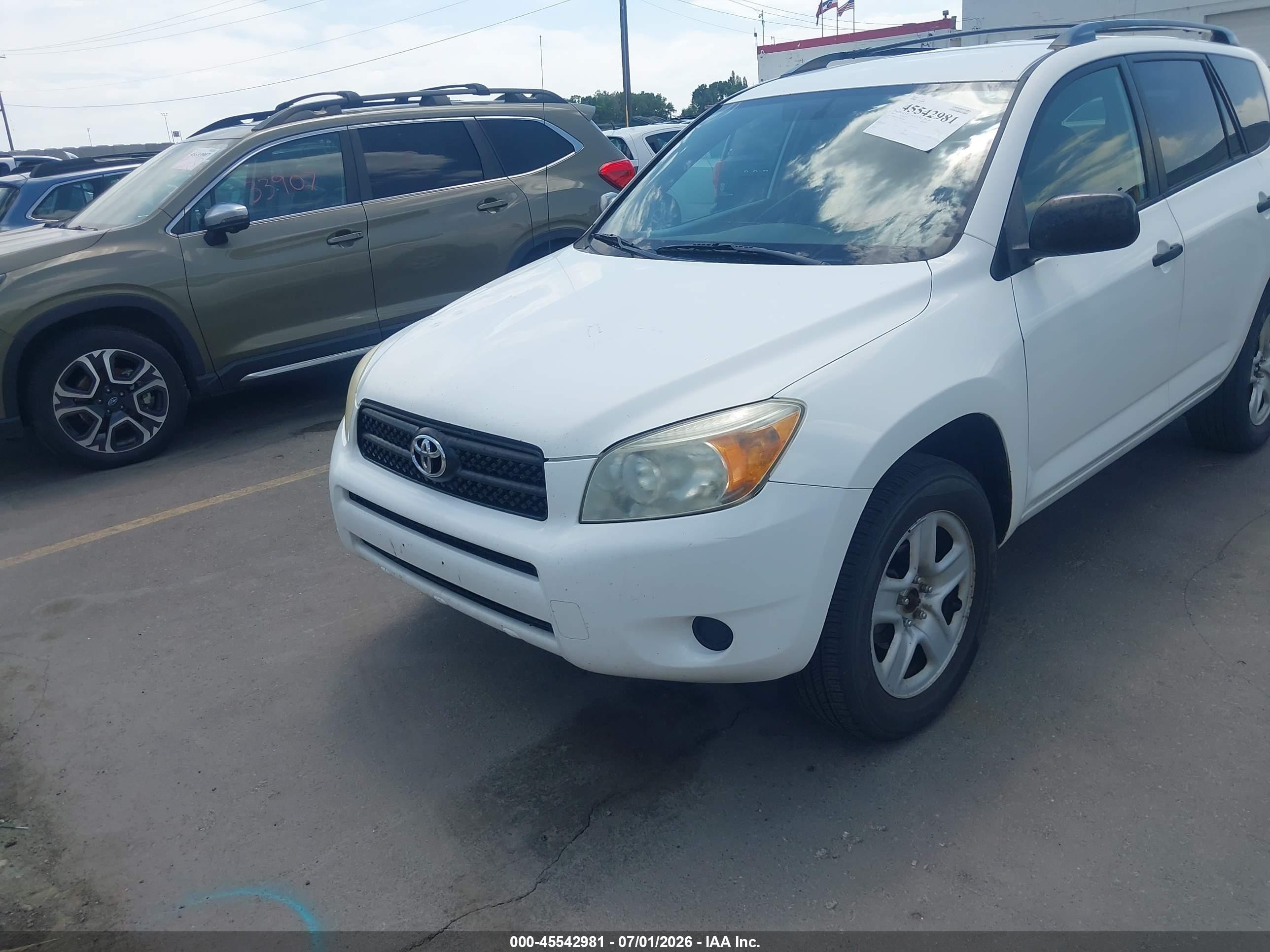 2006 Toyota Rav4   White vin: JTMBD33V065025966