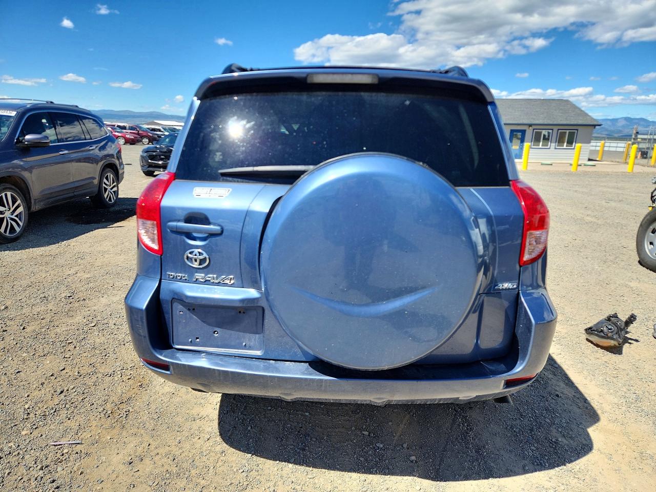 2006 Toyota Rav4 Base Blue vin: JTMBD33V066010328