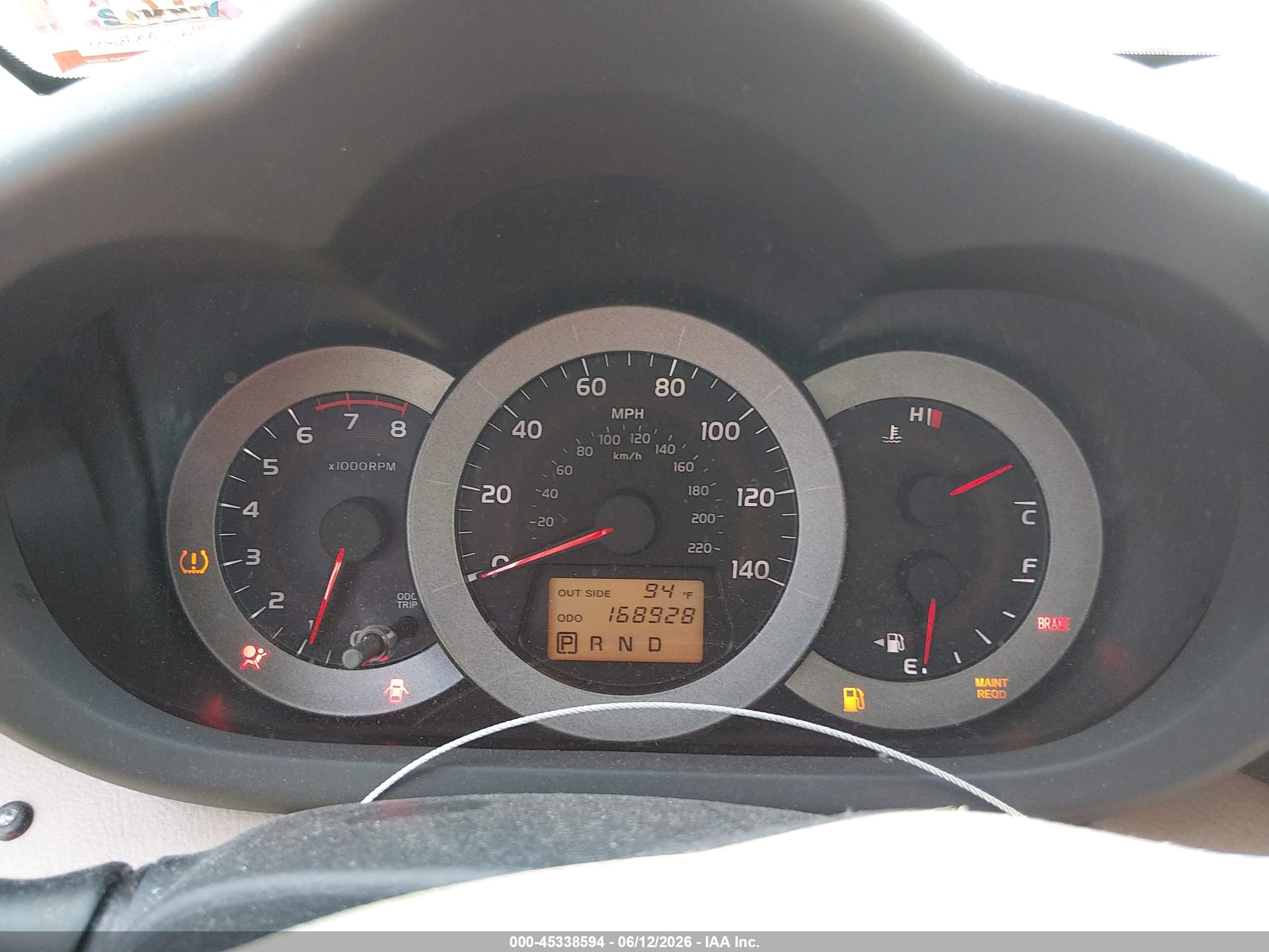 2006 Toyota Rav4   White vin: JTMBD33V066020647