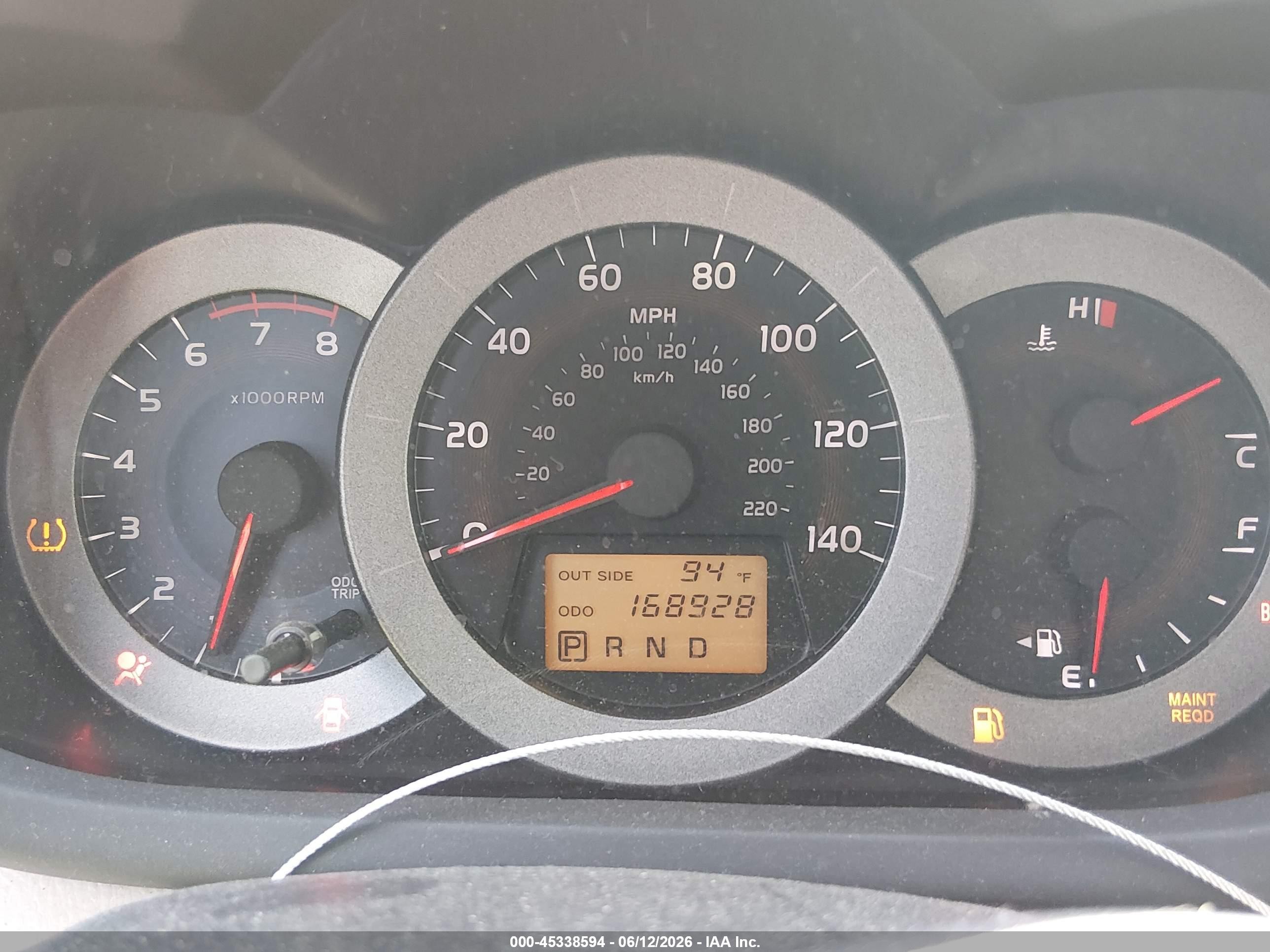 2006 Toyota Rav4   White vin: JTMBD33V066020647