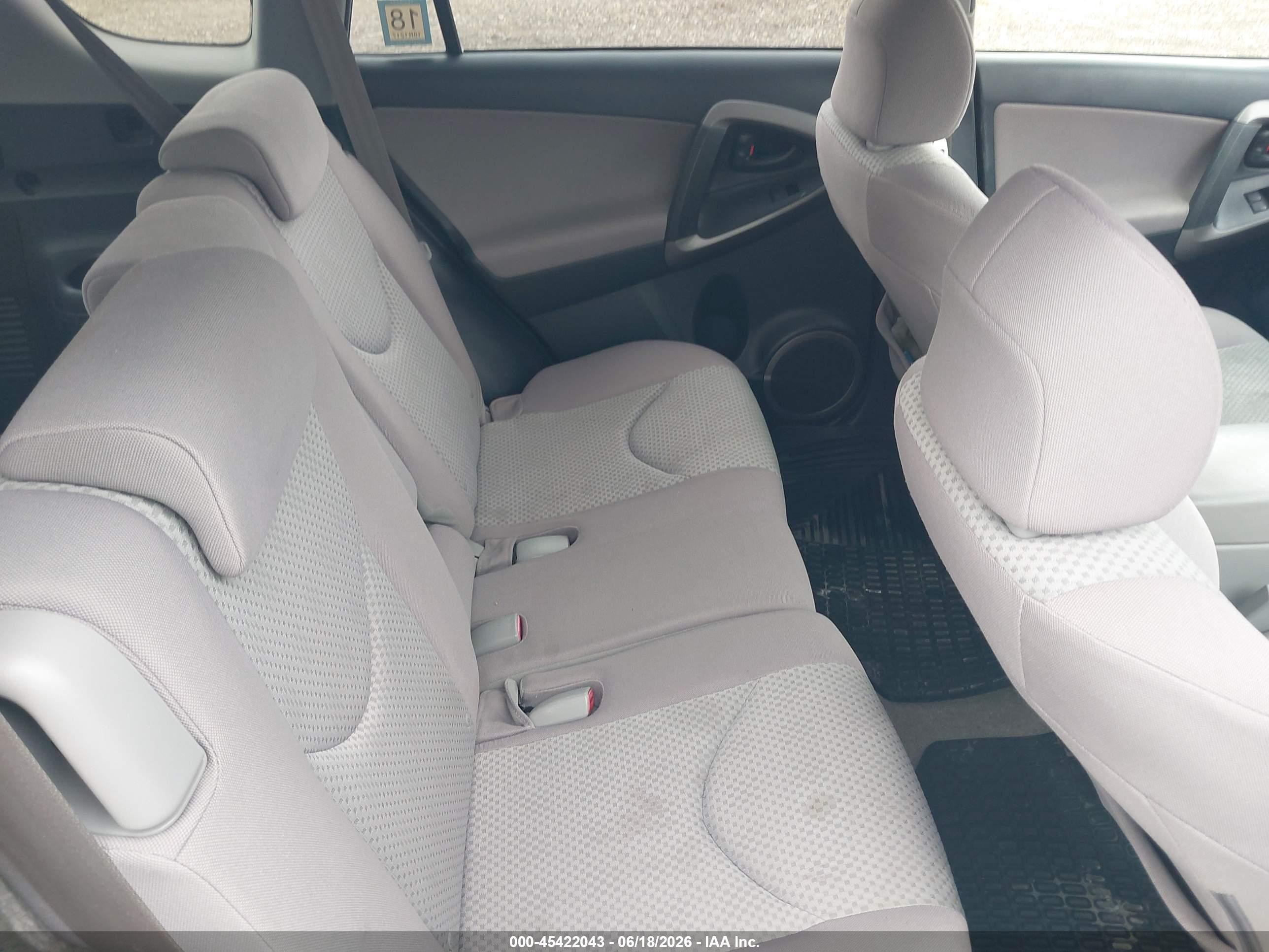 2007 Toyota Rav4   Белый vin: JTMBD33V075082332