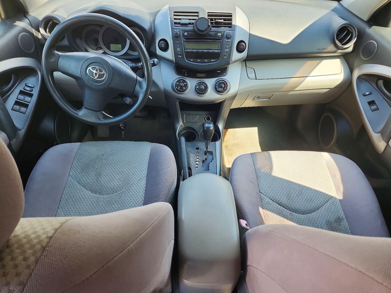 2007 Toyota Rav4 Base Silver vin: JTMBD33V075105009