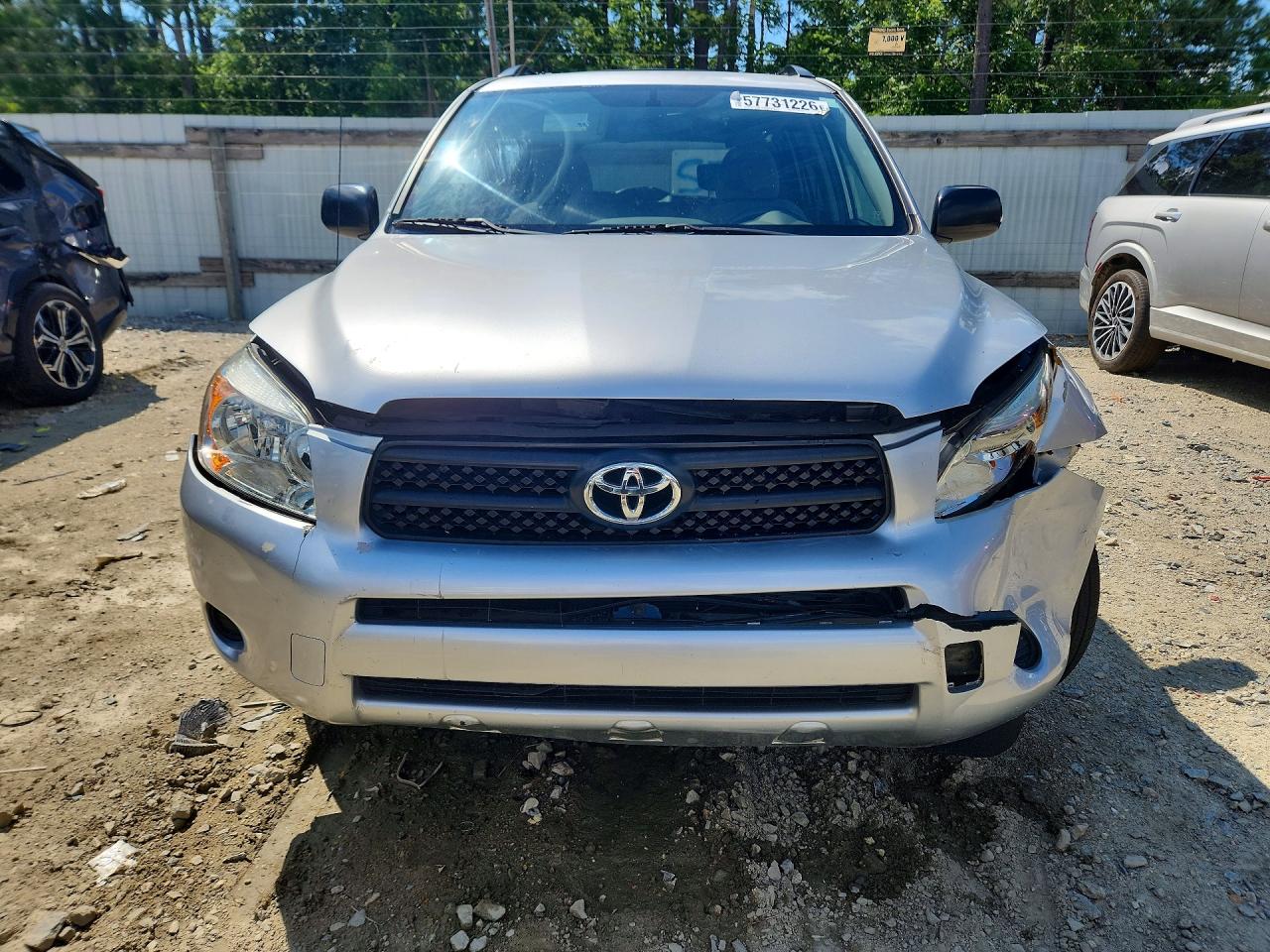 2007 Toyota Rav4 Base Silver vin: JTMBD33V075105009