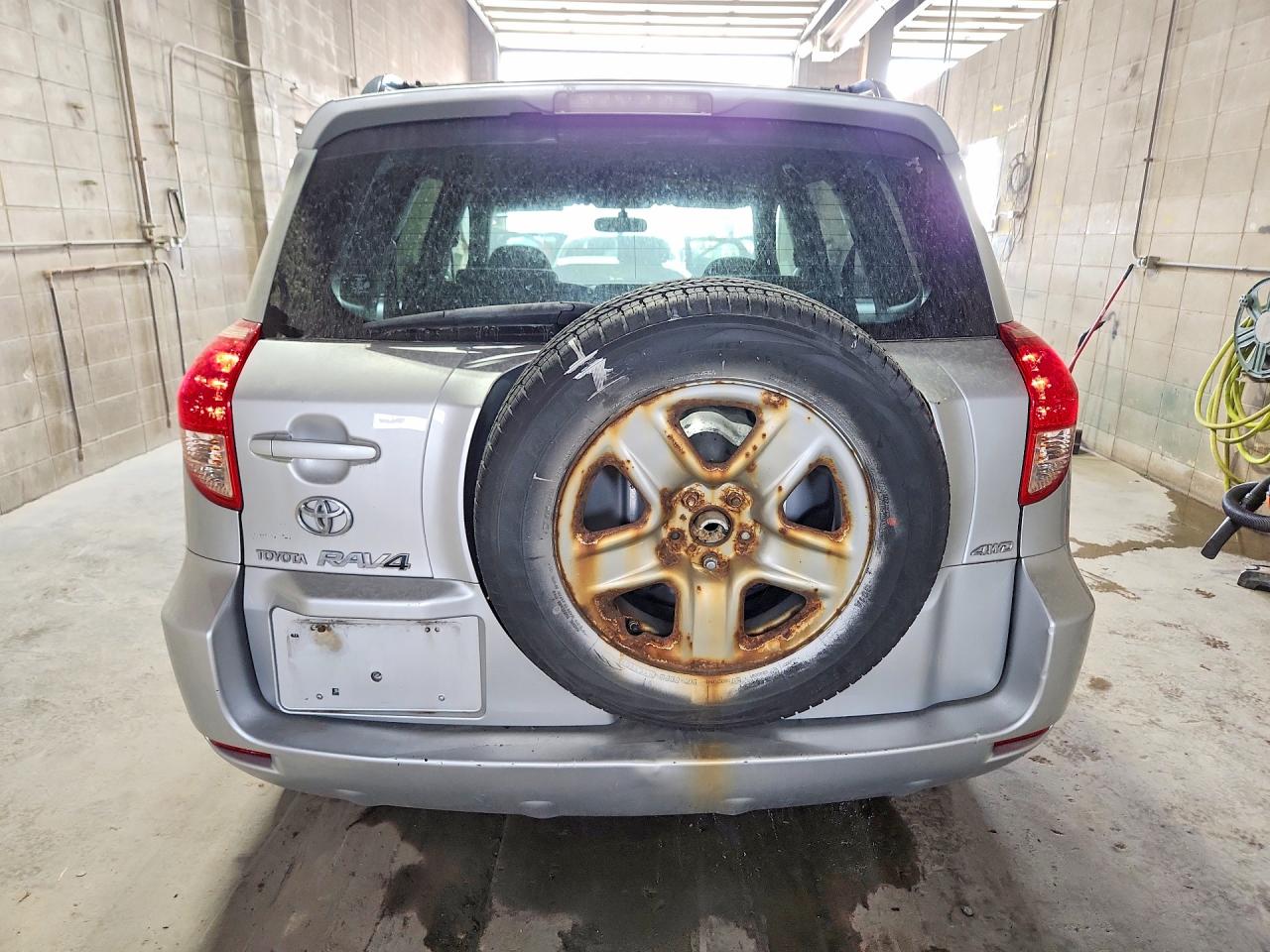 2007 Toyota Rav4 Base Silver vin: JTMBD33V076043458