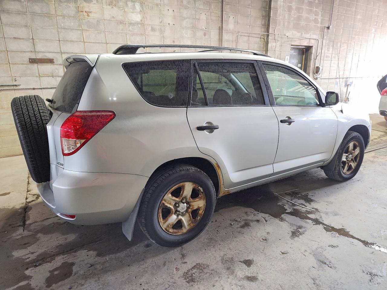 2007 Toyota Rav4 Base Silver vin: JTMBD33V076043458
